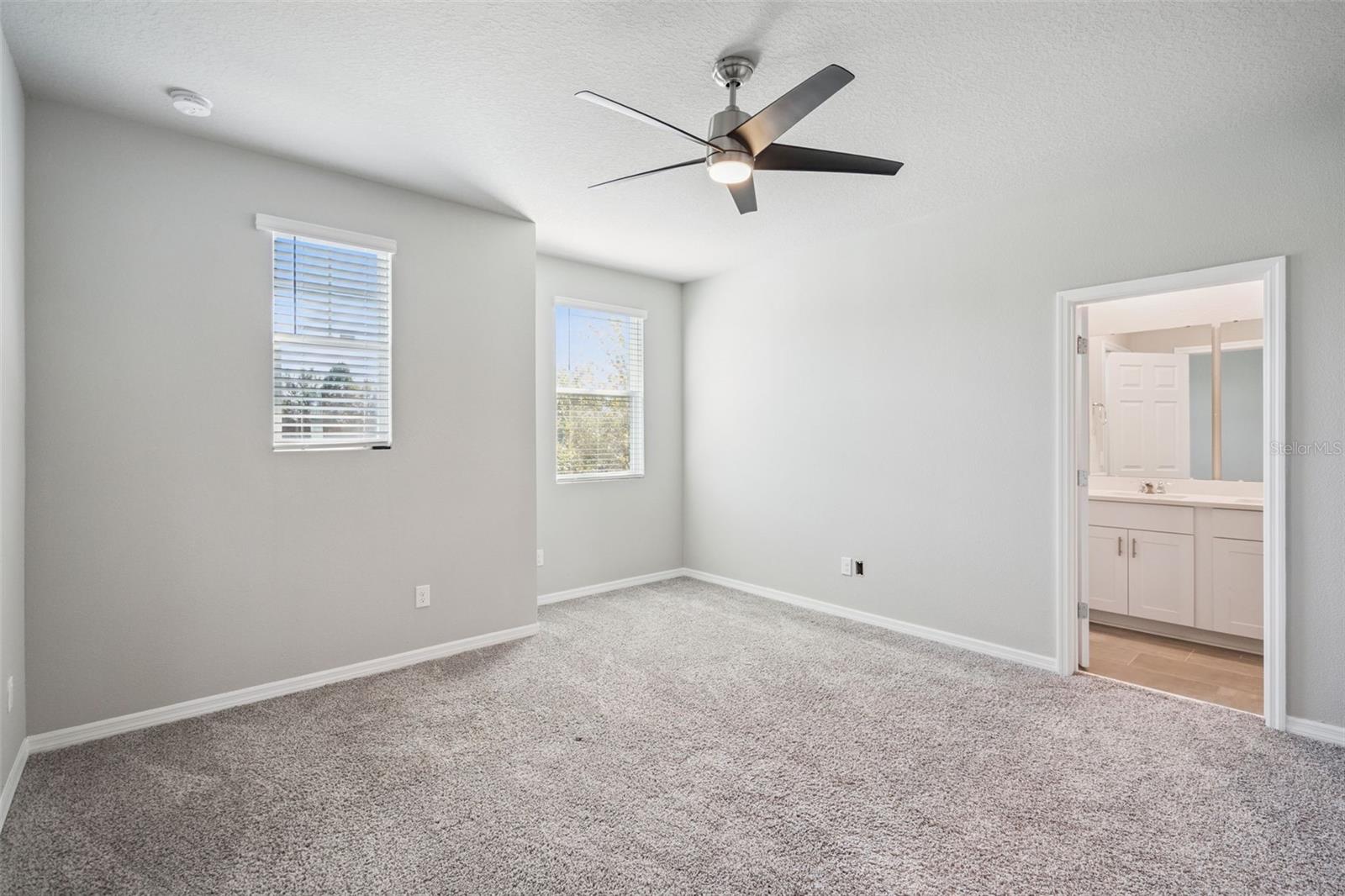 988 LEGACY WINDS Way CASSELBERRY, FL 32707