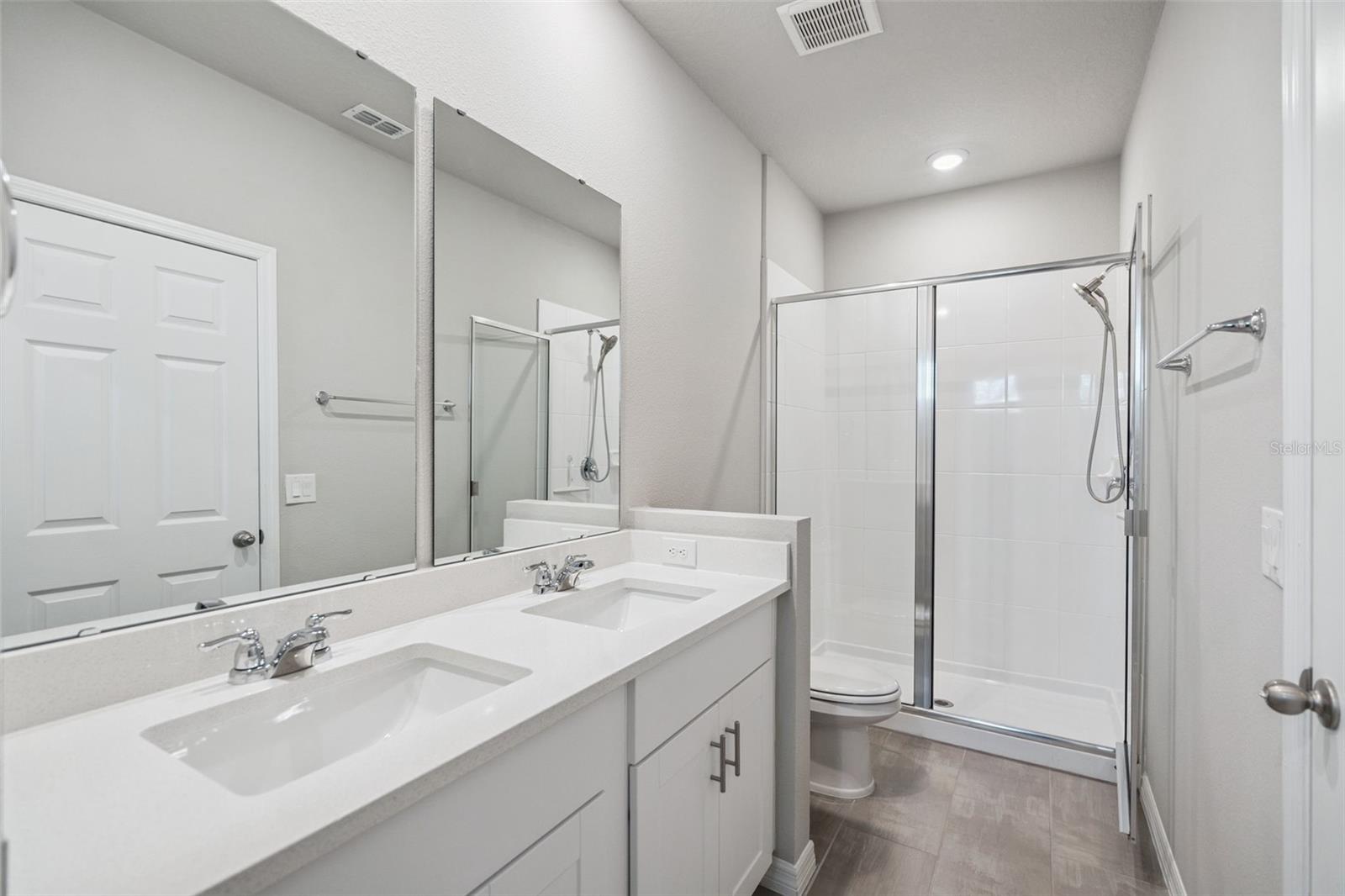 988 LEGACY WINDS Way CASSELBERRY, FL 32707