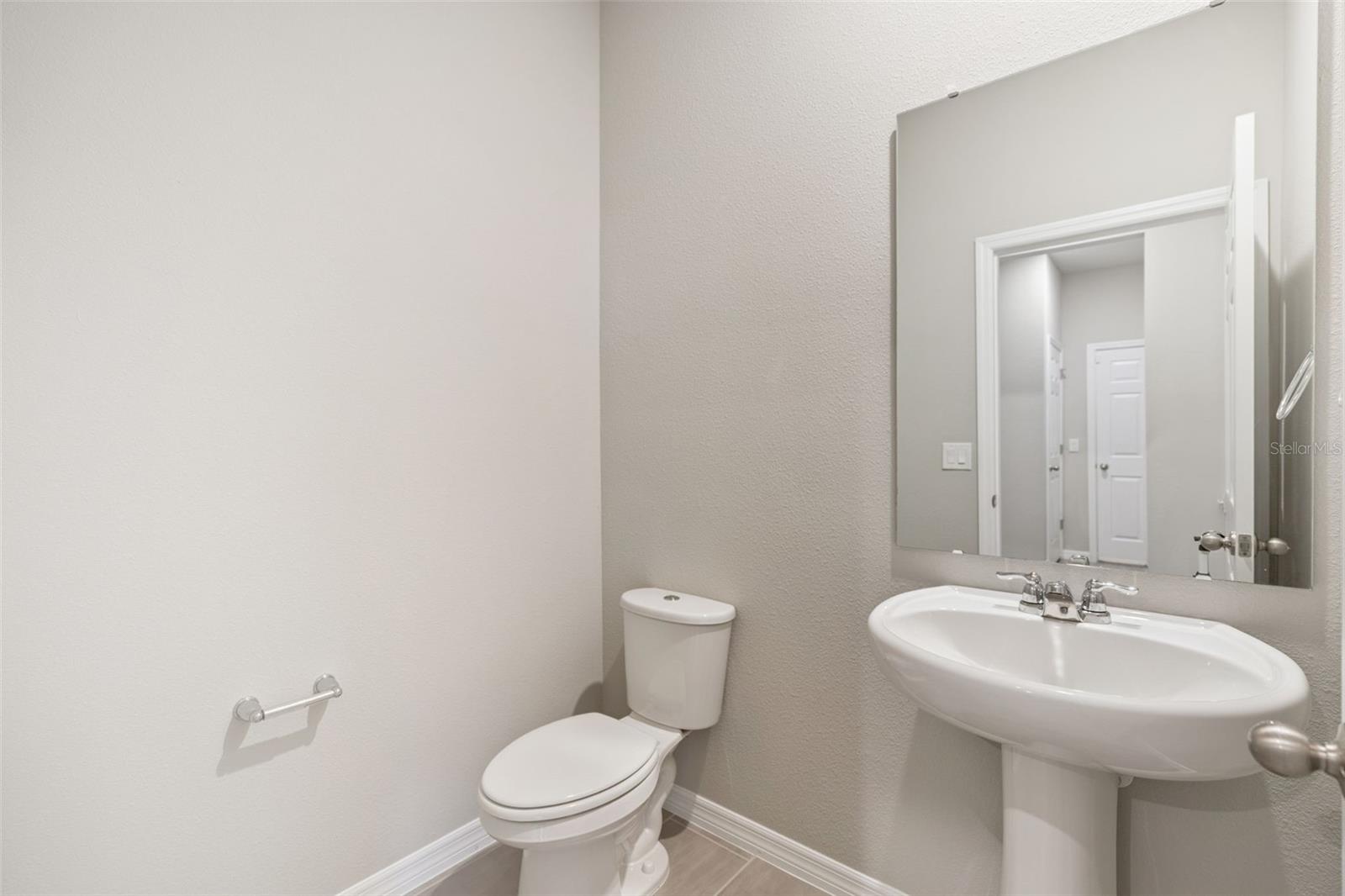 988 LEGACY WINDS Way CASSELBERRY, FL 32707