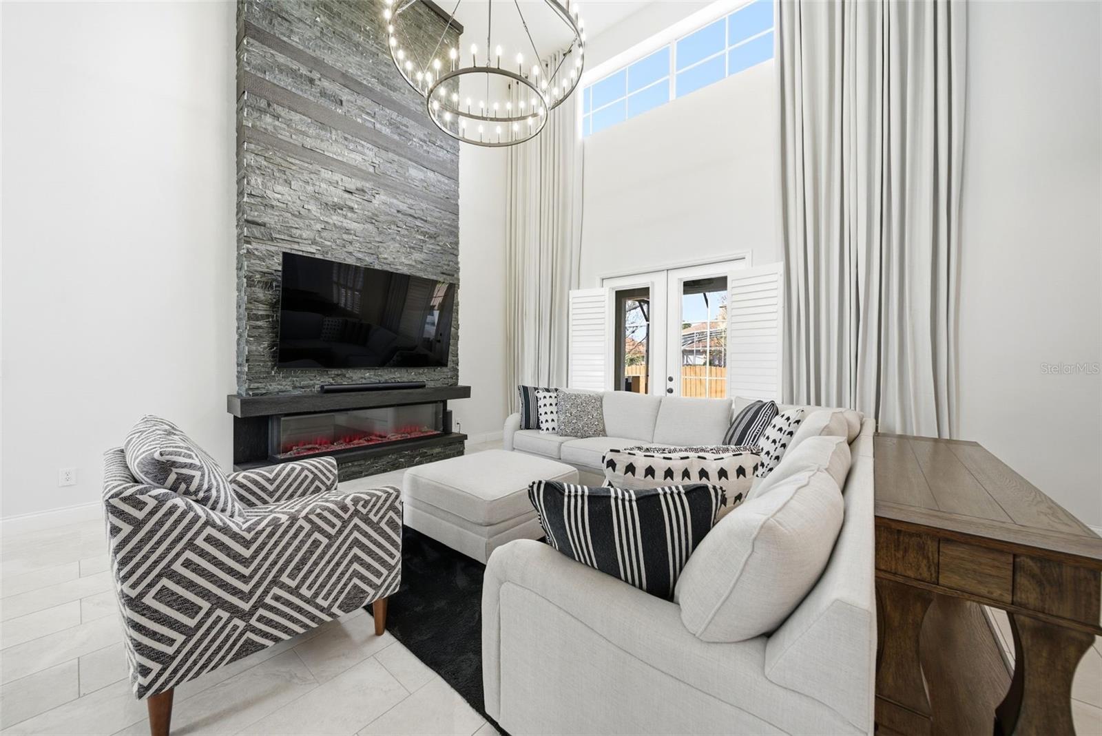 990 BURLWOOD Ct LONGWOOD, FL 32750