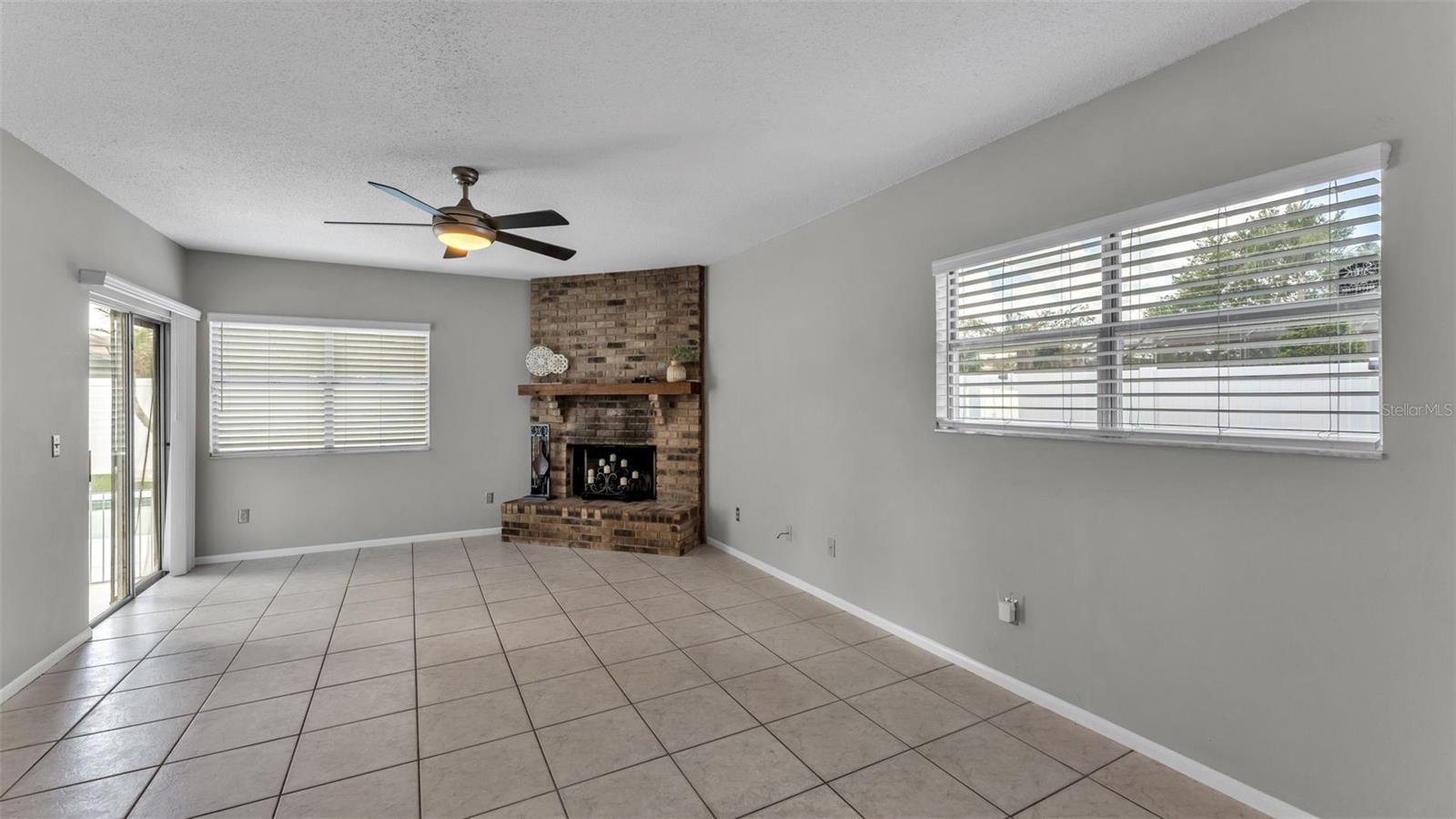 2331 PEPPERCORN St KISSIMMEE, FL 34741