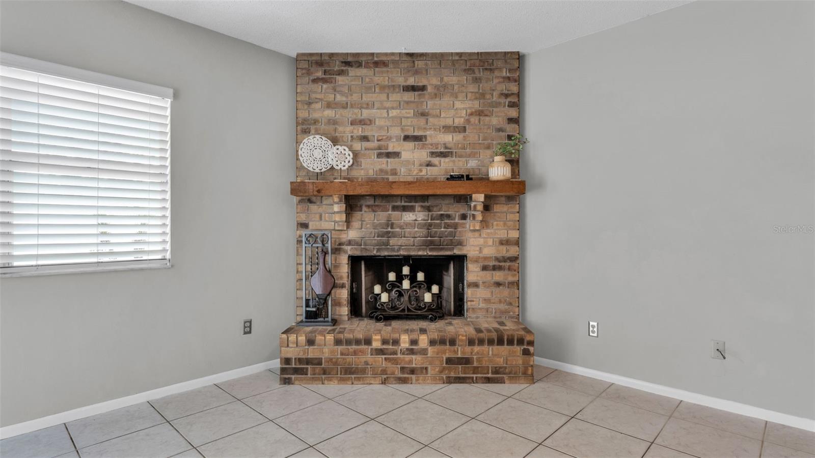 2331 PEPPERCORN St KISSIMMEE, FL 34741