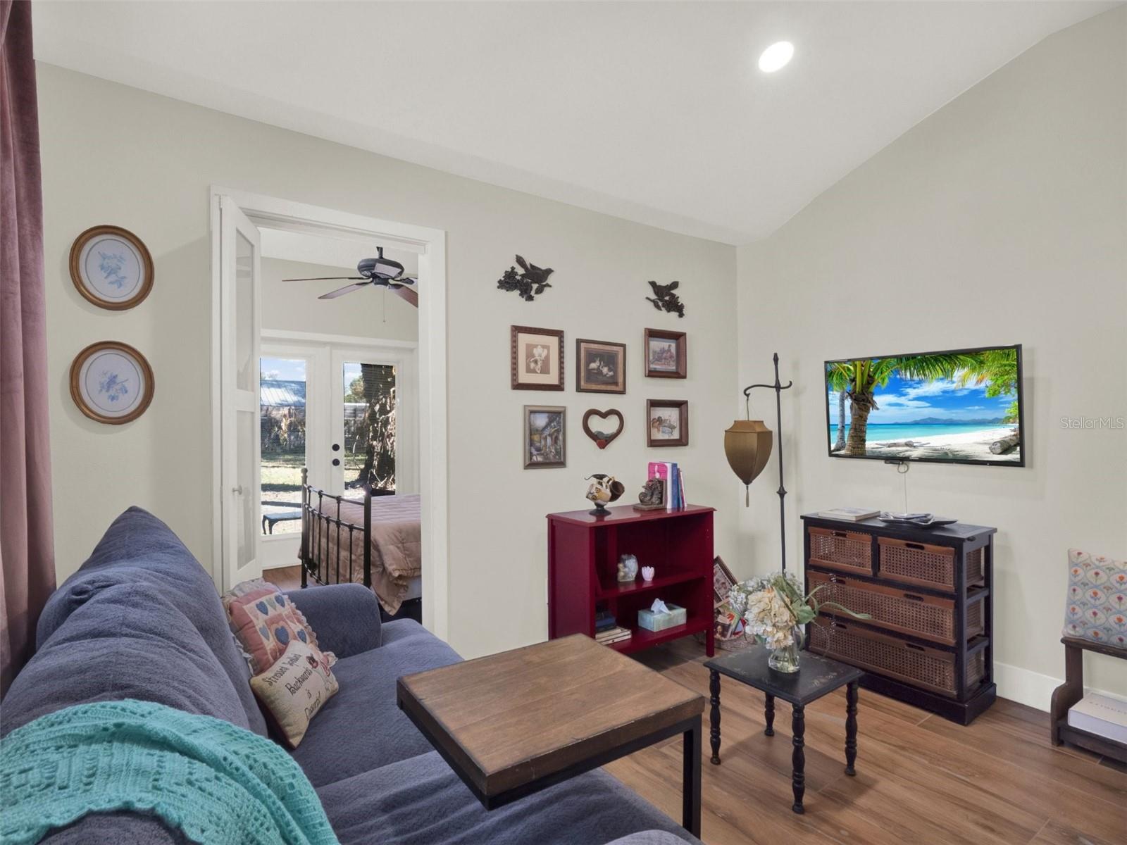 407 E JERSEY St ORLANDO, FL 32806