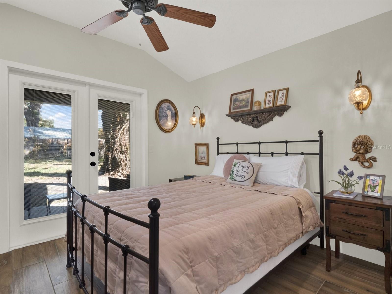 407 E JERSEY St ORLANDO, FL 32806