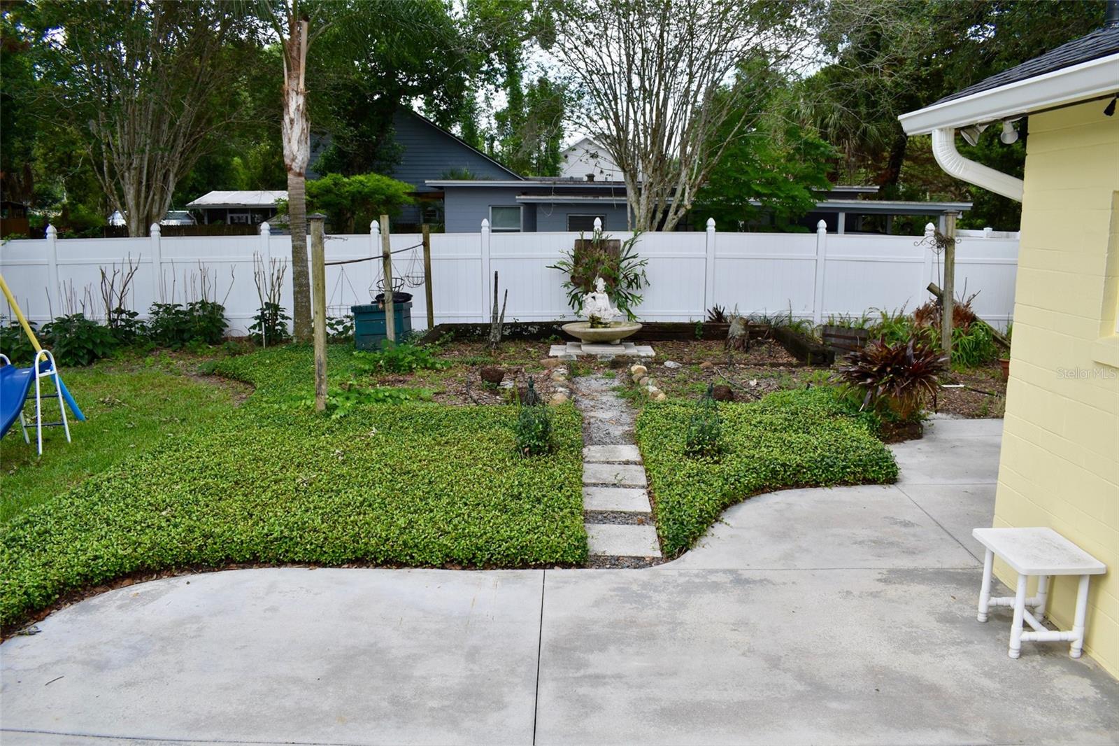 2200 E GORE St ORLANDO, FL 32806