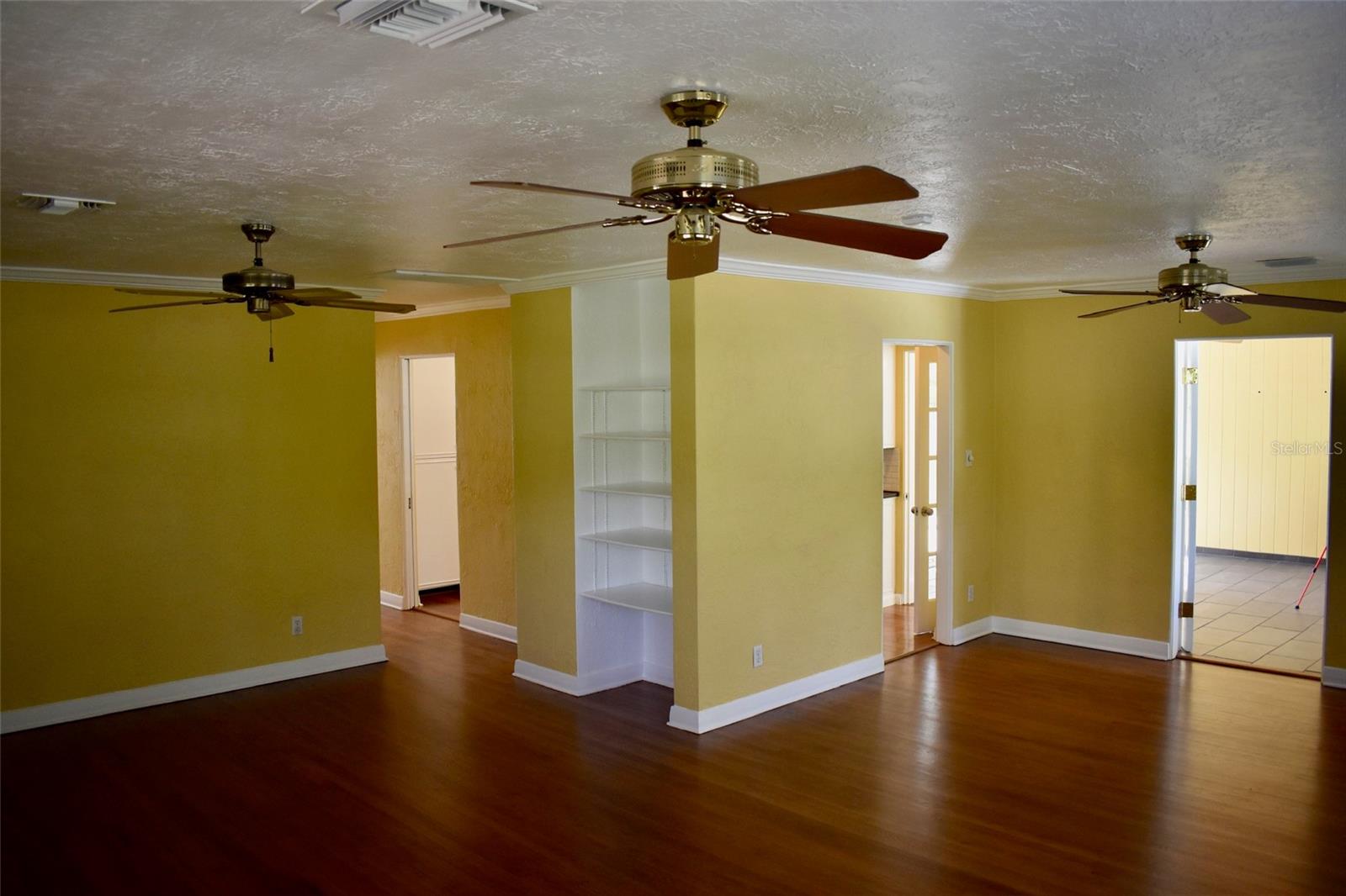 2200 E GORE St ORLANDO, FL 32806