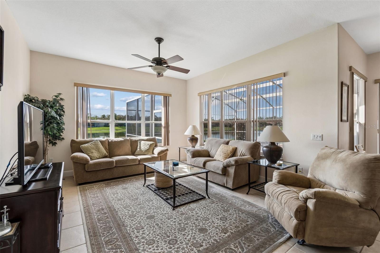 813 GLENDORA Rd KISSIMMEE, FL 34759