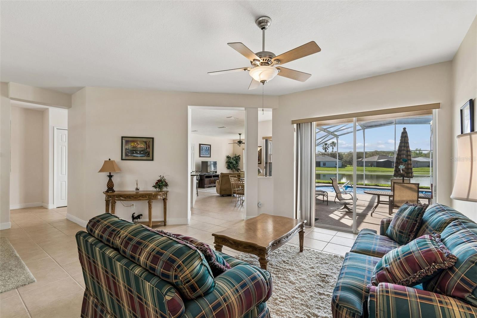 813 GLENDORA Rd KISSIMMEE, FL 34759