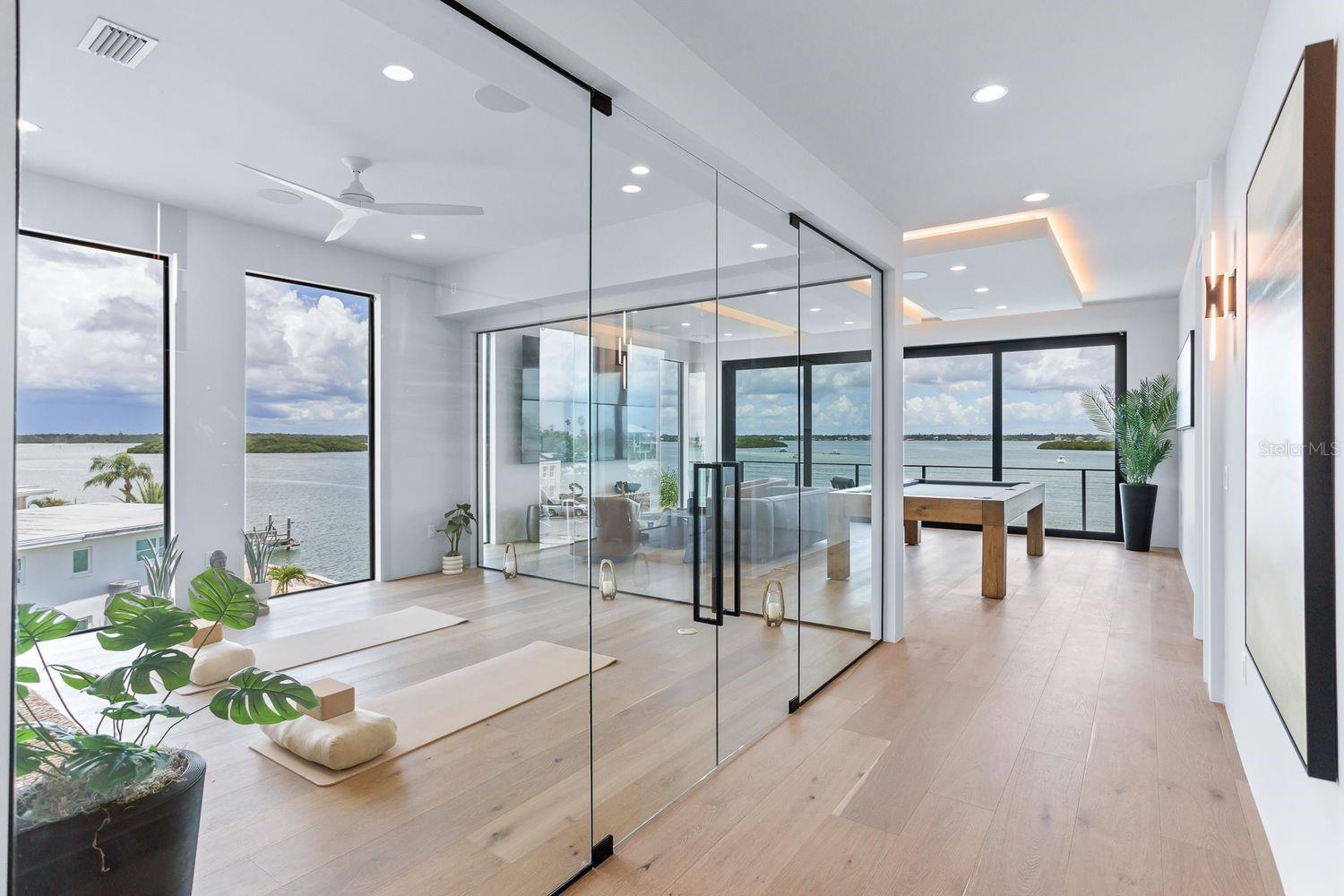 445 129TH Ave MADEIRA BEACH, FL 33708