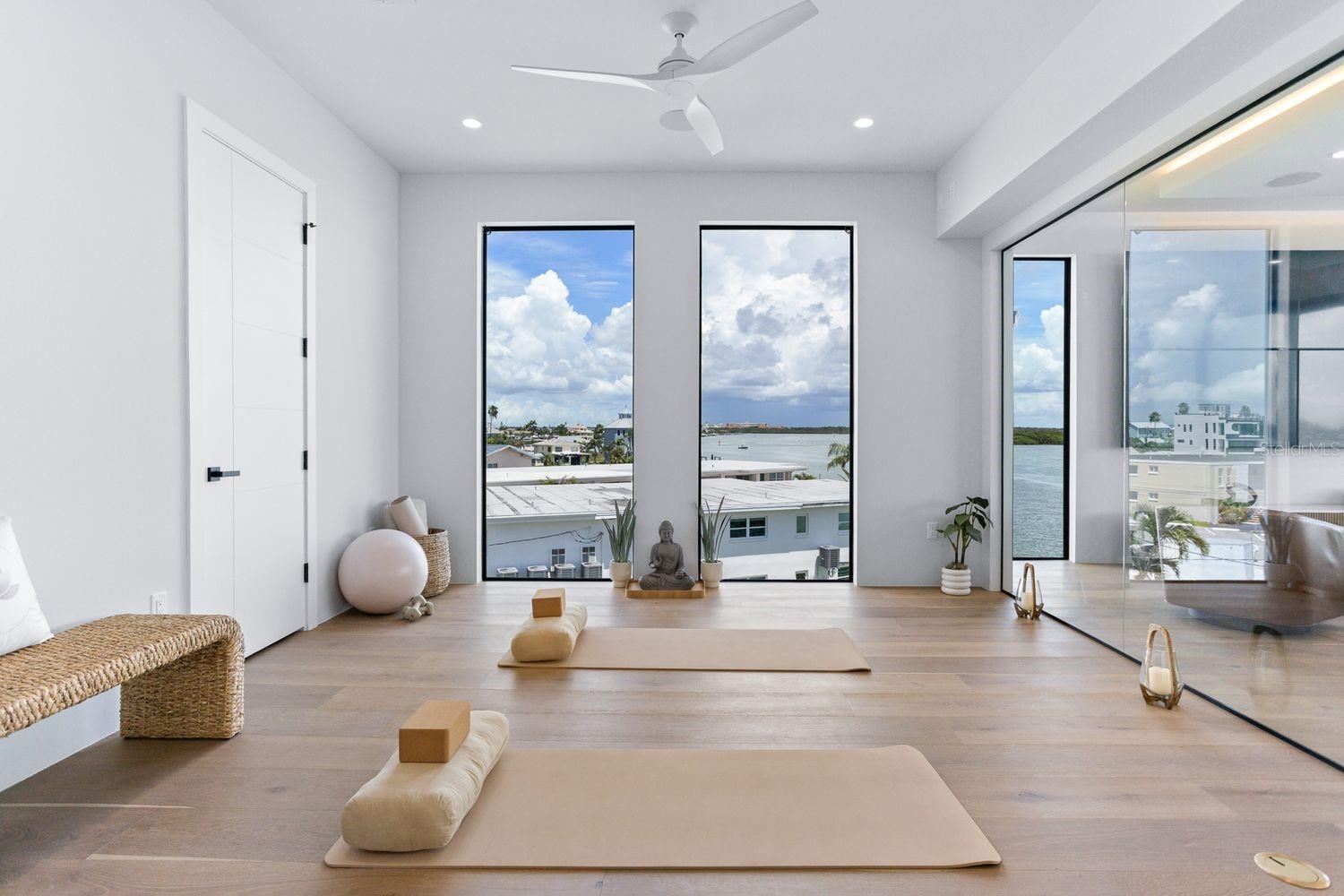 445 129TH Ave MADEIRA BEACH, FL 33708