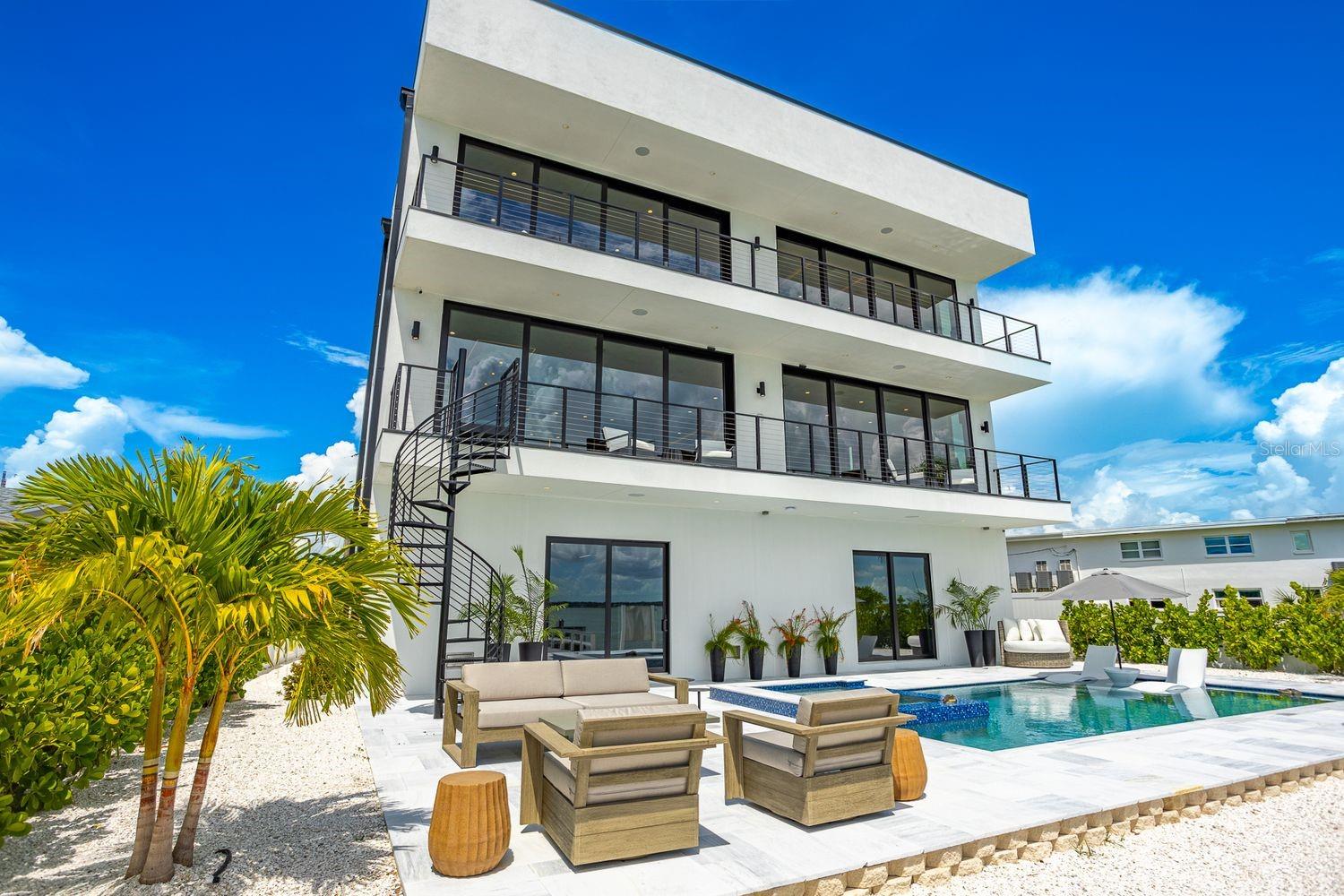 445 129TH Ave MADEIRA BEACH, FL 33708