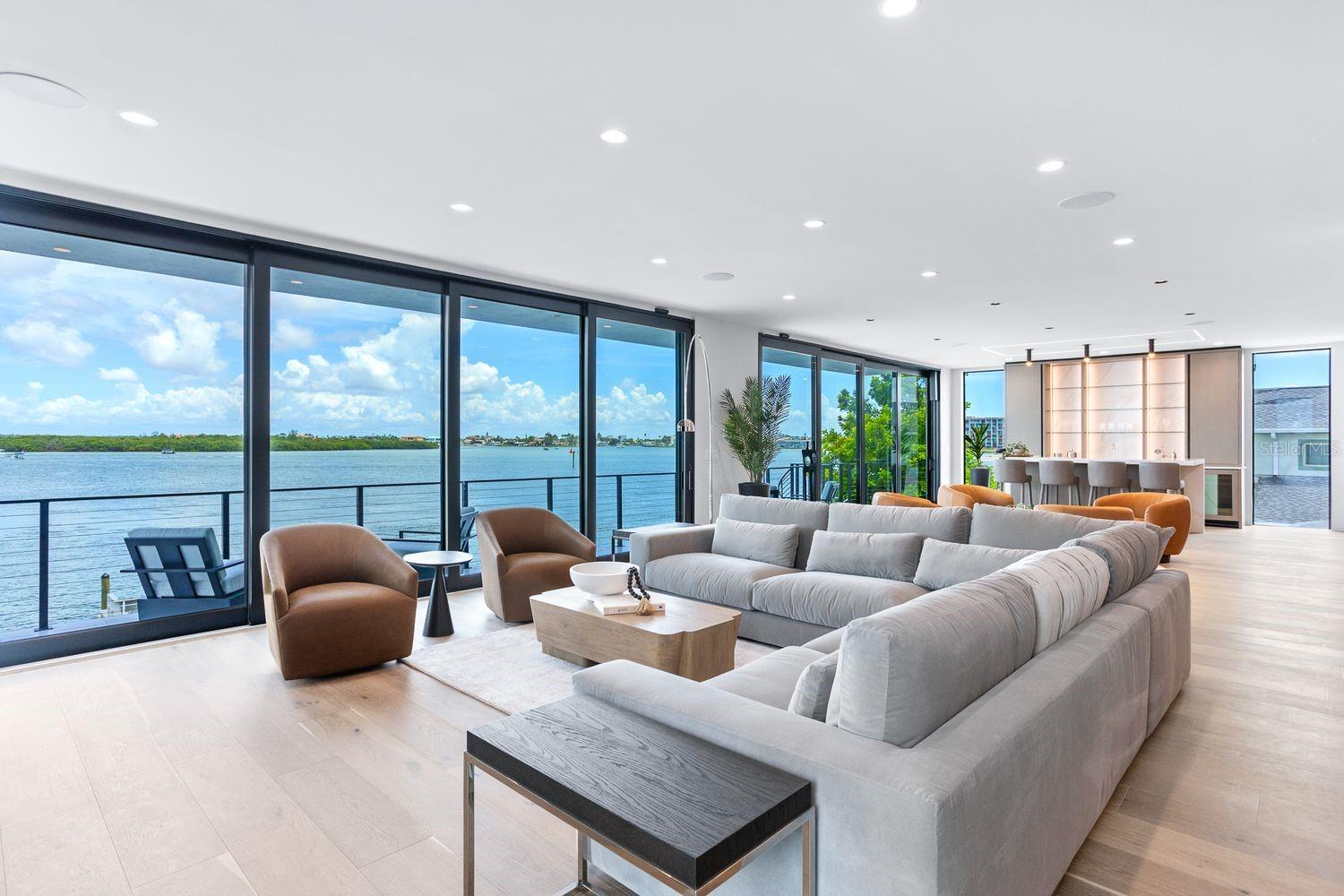 445 129TH Ave MADEIRA BEACH, FL 33708