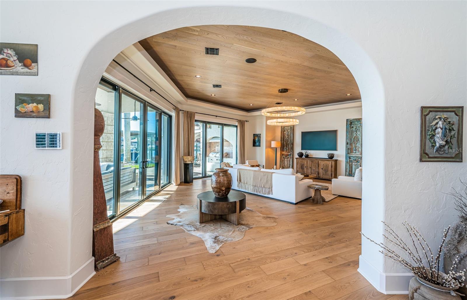 7800 9TH Ave ST PETERSBURG, FL 33707