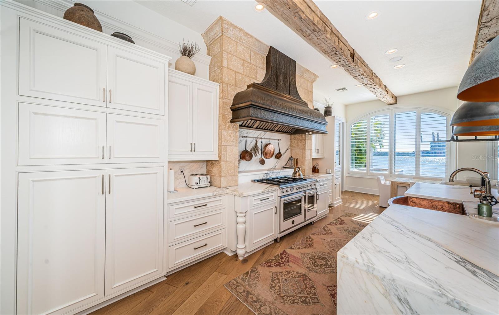 7800 9TH Ave ST PETERSBURG, FL 33707