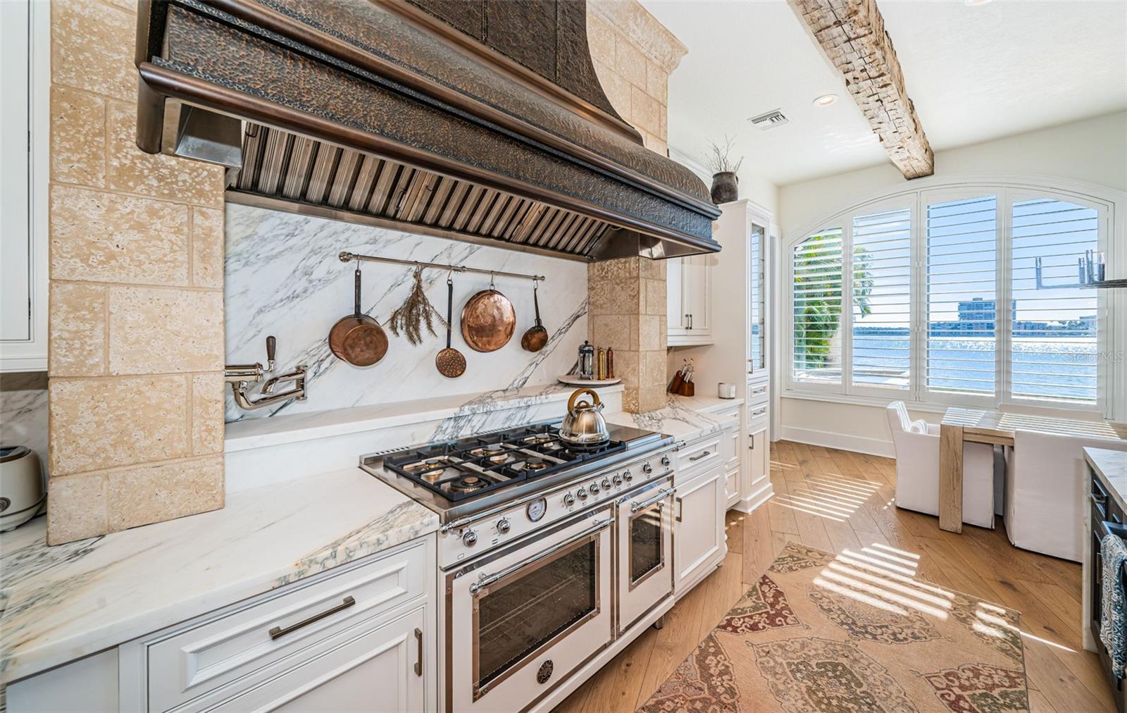 7800 9TH Ave ST PETERSBURG, FL 33707