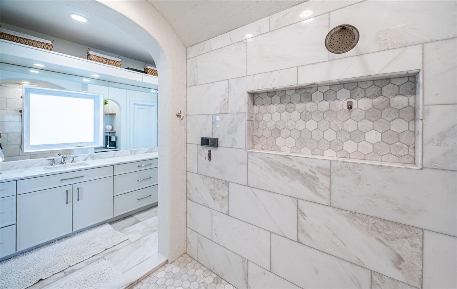 7800 9TH Ave ST PETERSBURG, FL 33707