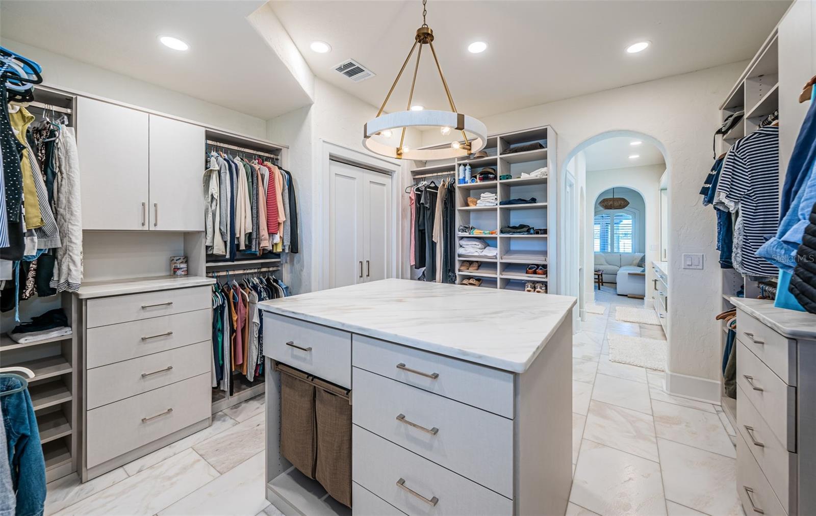 7800 9TH Ave ST PETERSBURG, FL 33707