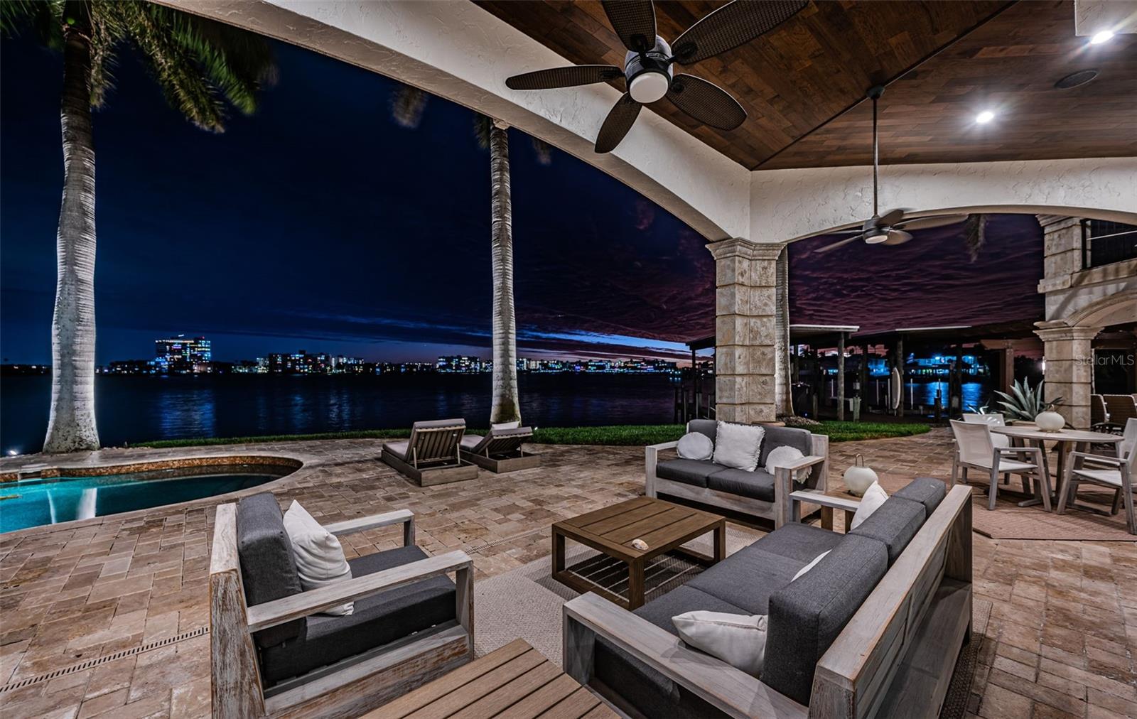 7800 9TH Ave ST PETERSBURG, FL 33707