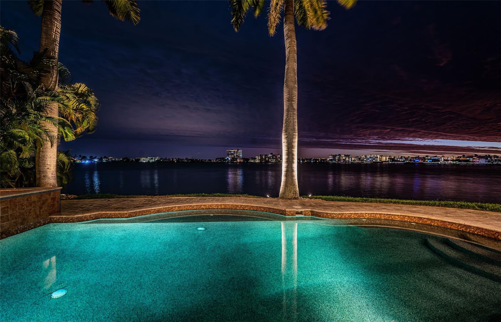 7800 9TH Ave ST PETERSBURG, FL 33707