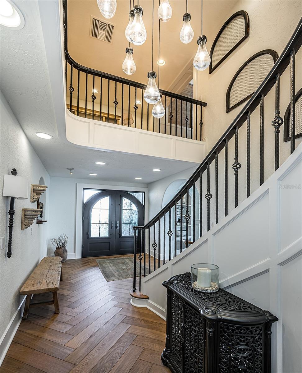 7800 9TH Ave ST PETERSBURG, FL 33707