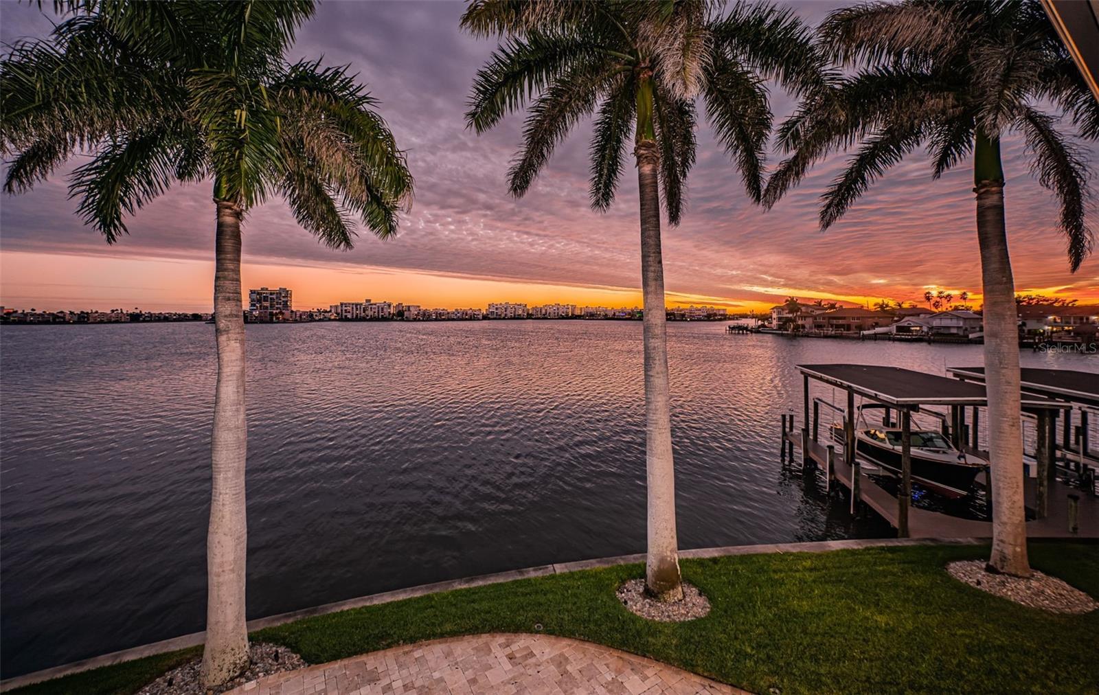 7800 9TH Ave ST PETERSBURG, FL 33707