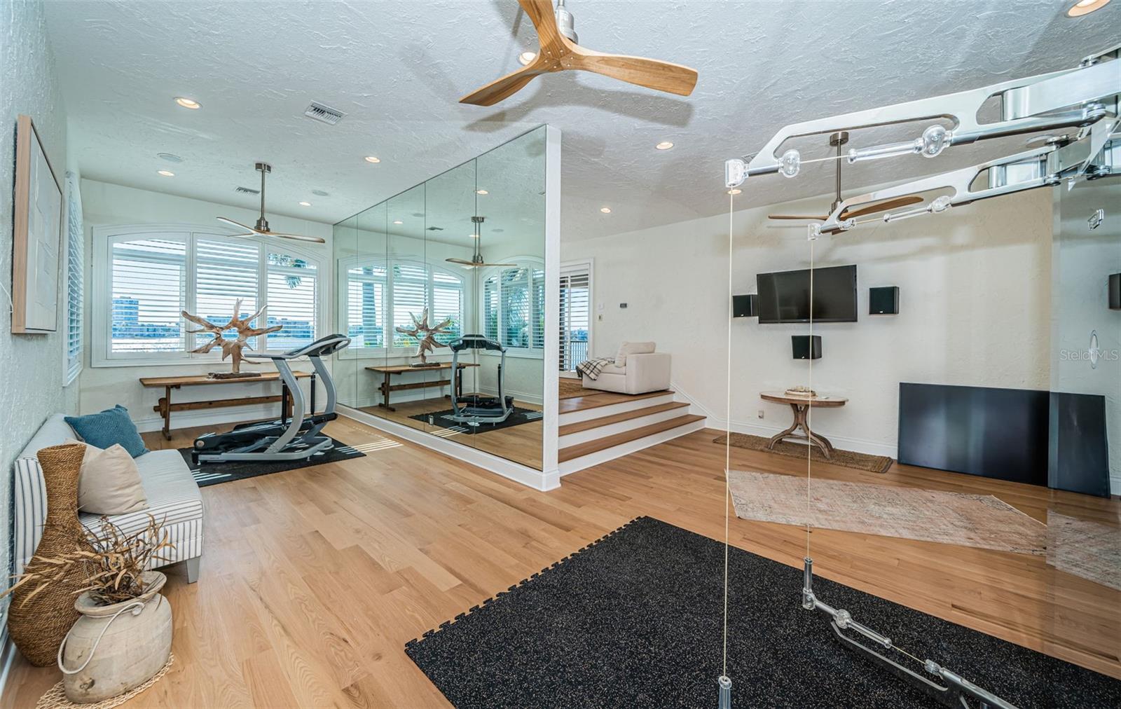 7800 9TH Ave ST PETERSBURG, FL 33707