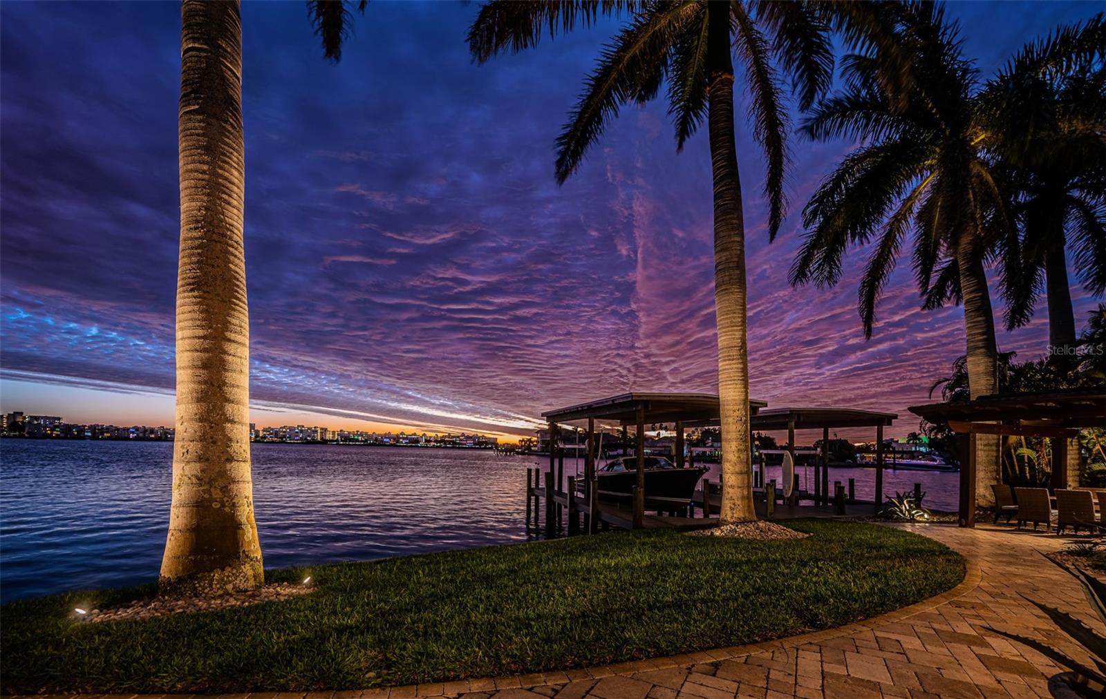 7800 9TH Ave ST PETERSBURG, FL 33707