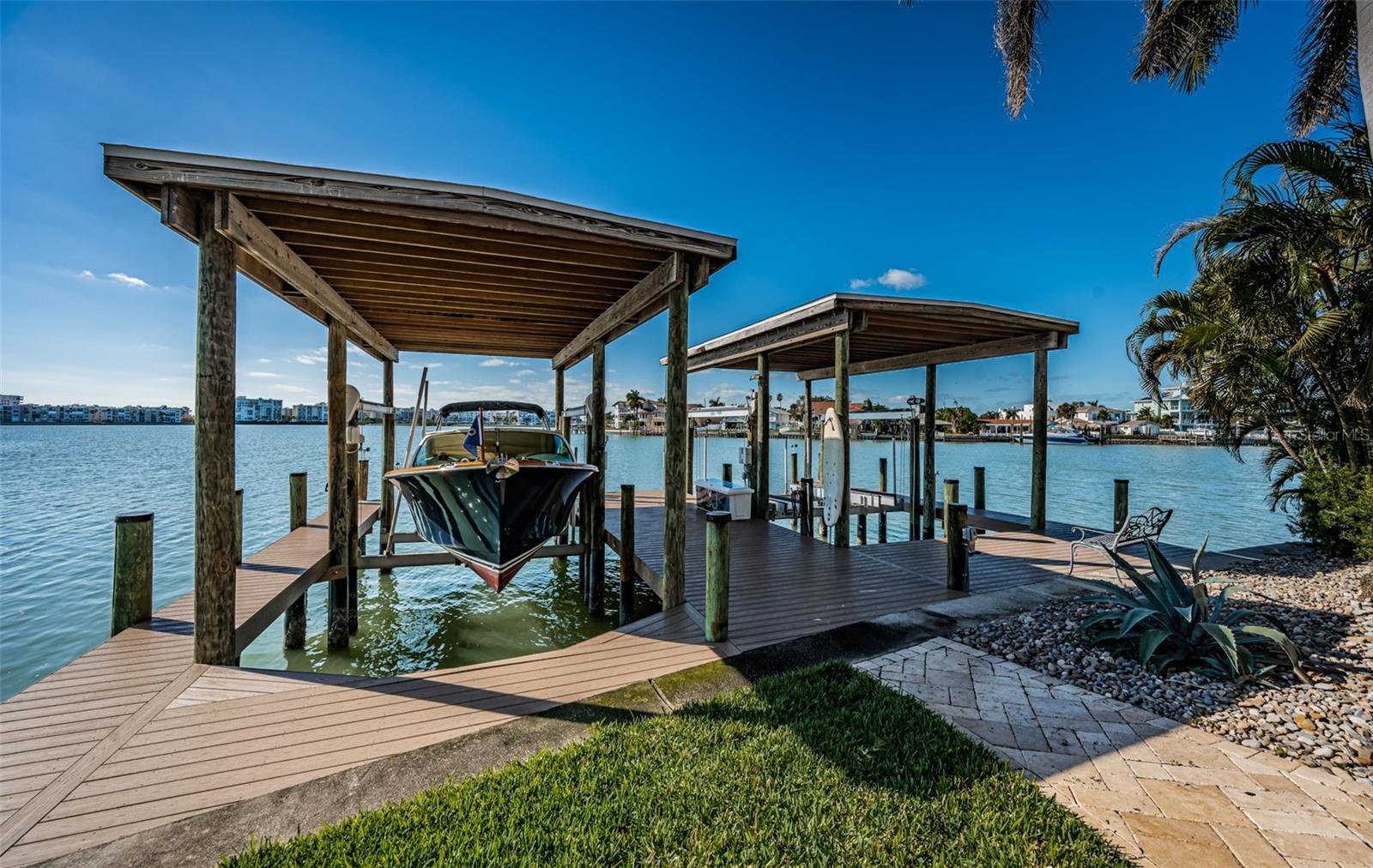 7800 9TH Ave ST PETERSBURG, FL 33707