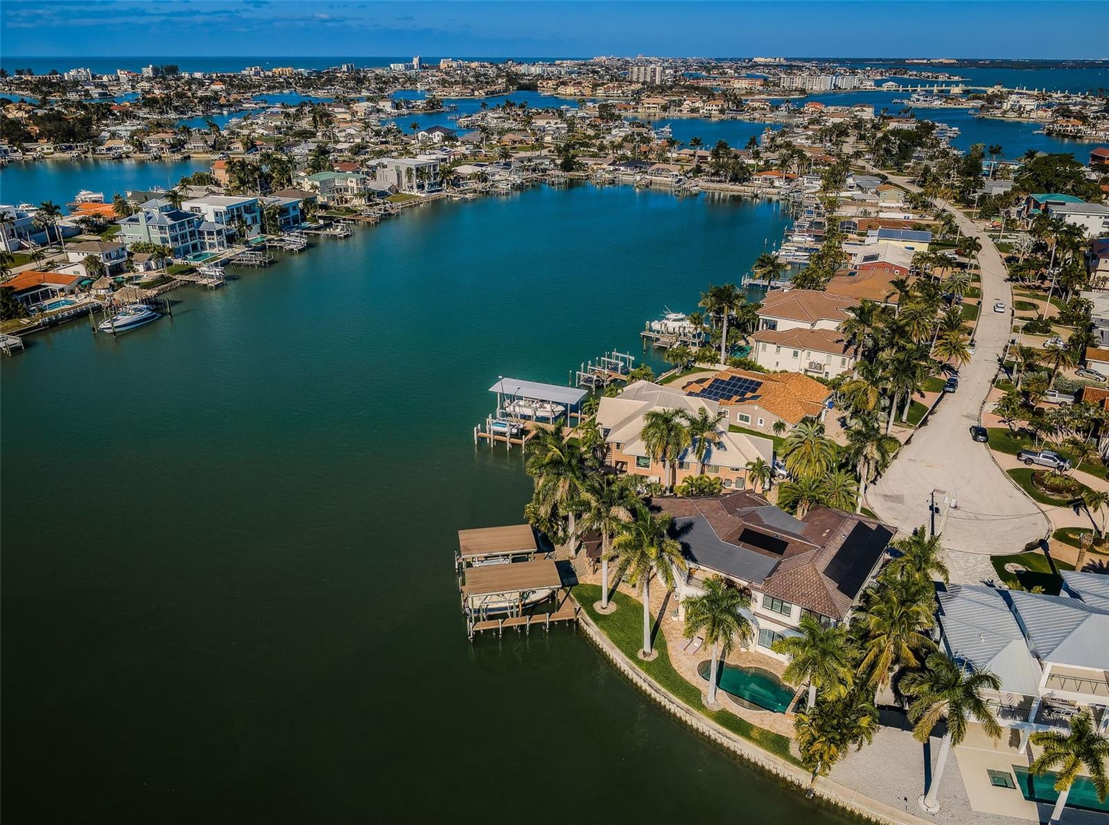 7800 9TH Ave ST PETERSBURG, FL 33707