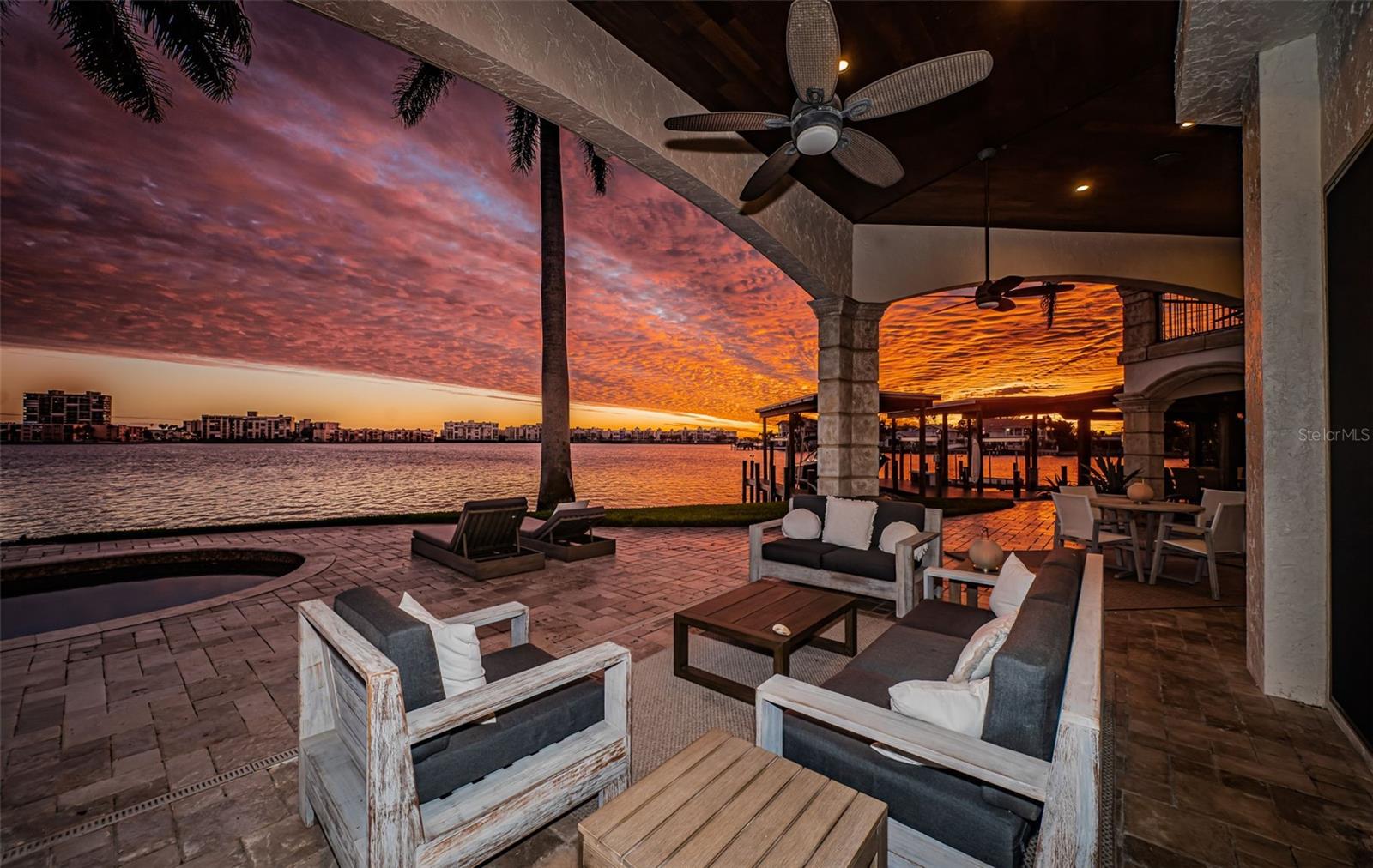 7800 9TH Ave ST PETERSBURG, FL 33707