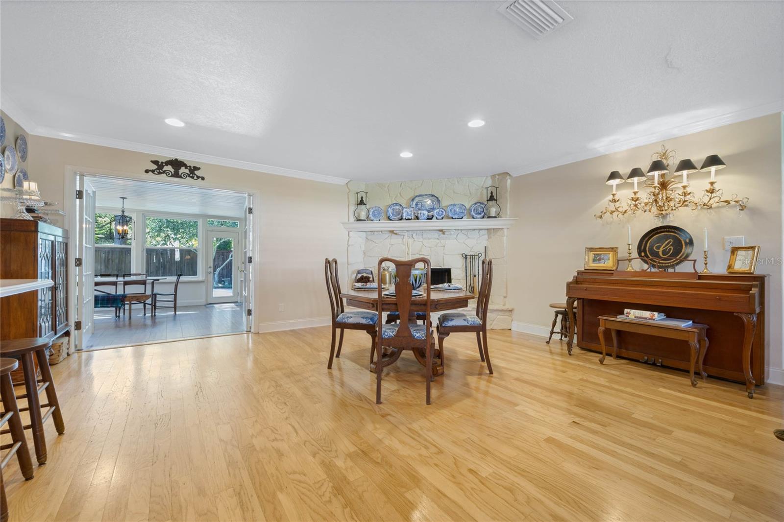 3015 DAWLEY Ave ORLANDO, FL 32806