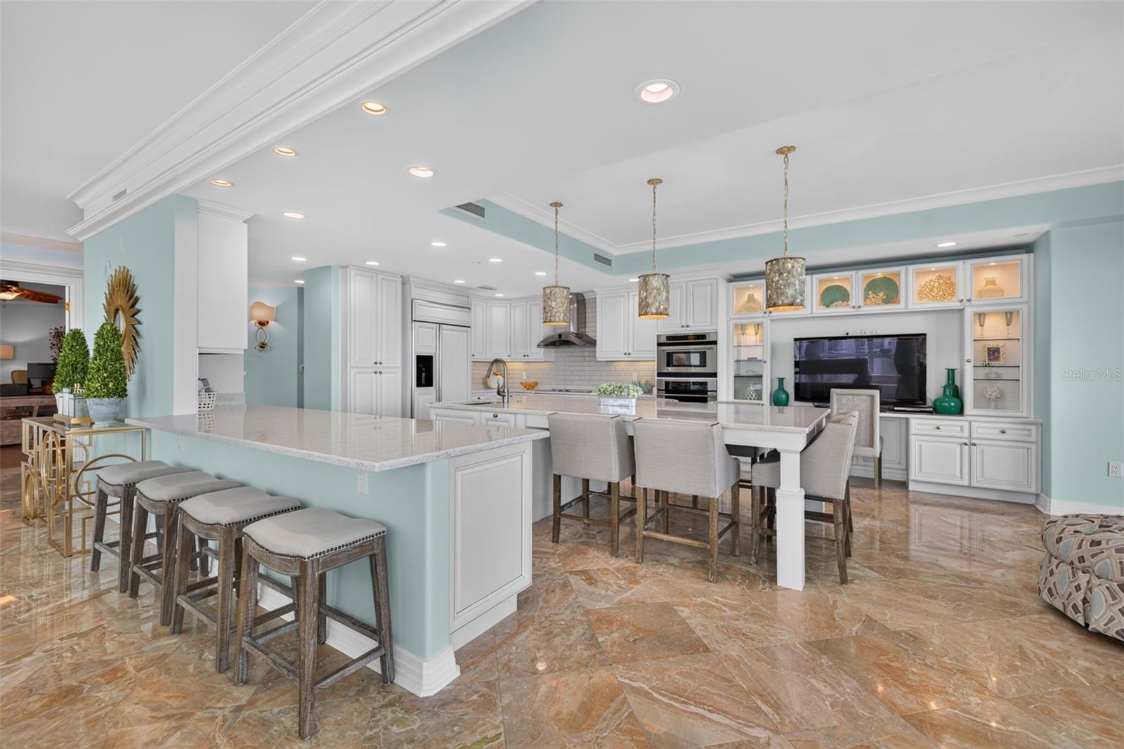 400 Bch Dr #1004 ST PETERSBURG, FL 33701