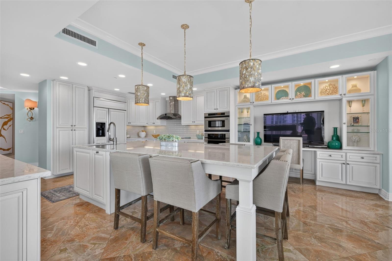 400 Bch Dr #1004 ST PETERSBURG, FL 33701