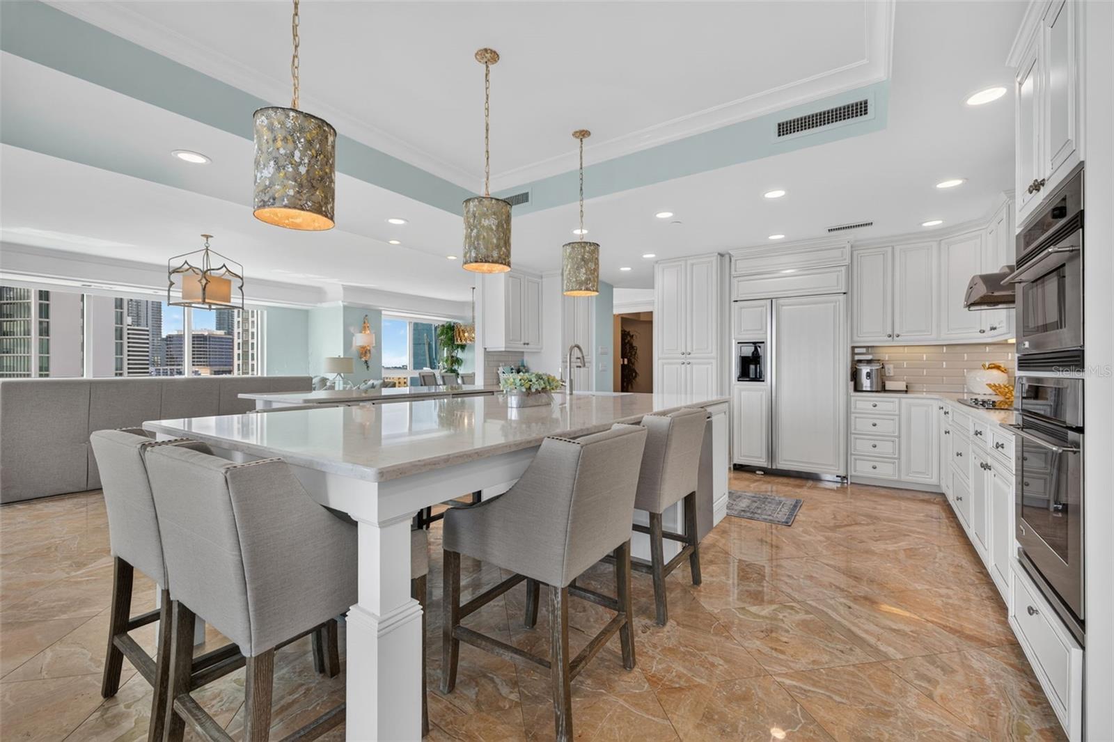 400 Bch Dr #1004 ST PETERSBURG, FL 33701