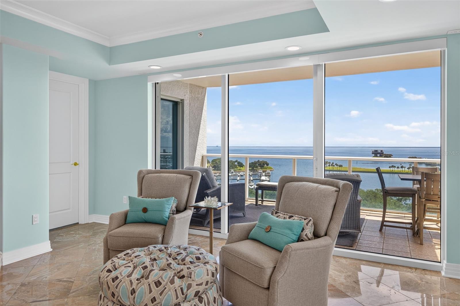 400 Bch Dr #1004 ST PETERSBURG, FL 33701