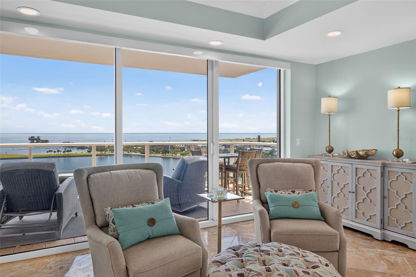 400 Bch Dr #1004 ST PETERSBURG, FL 33701