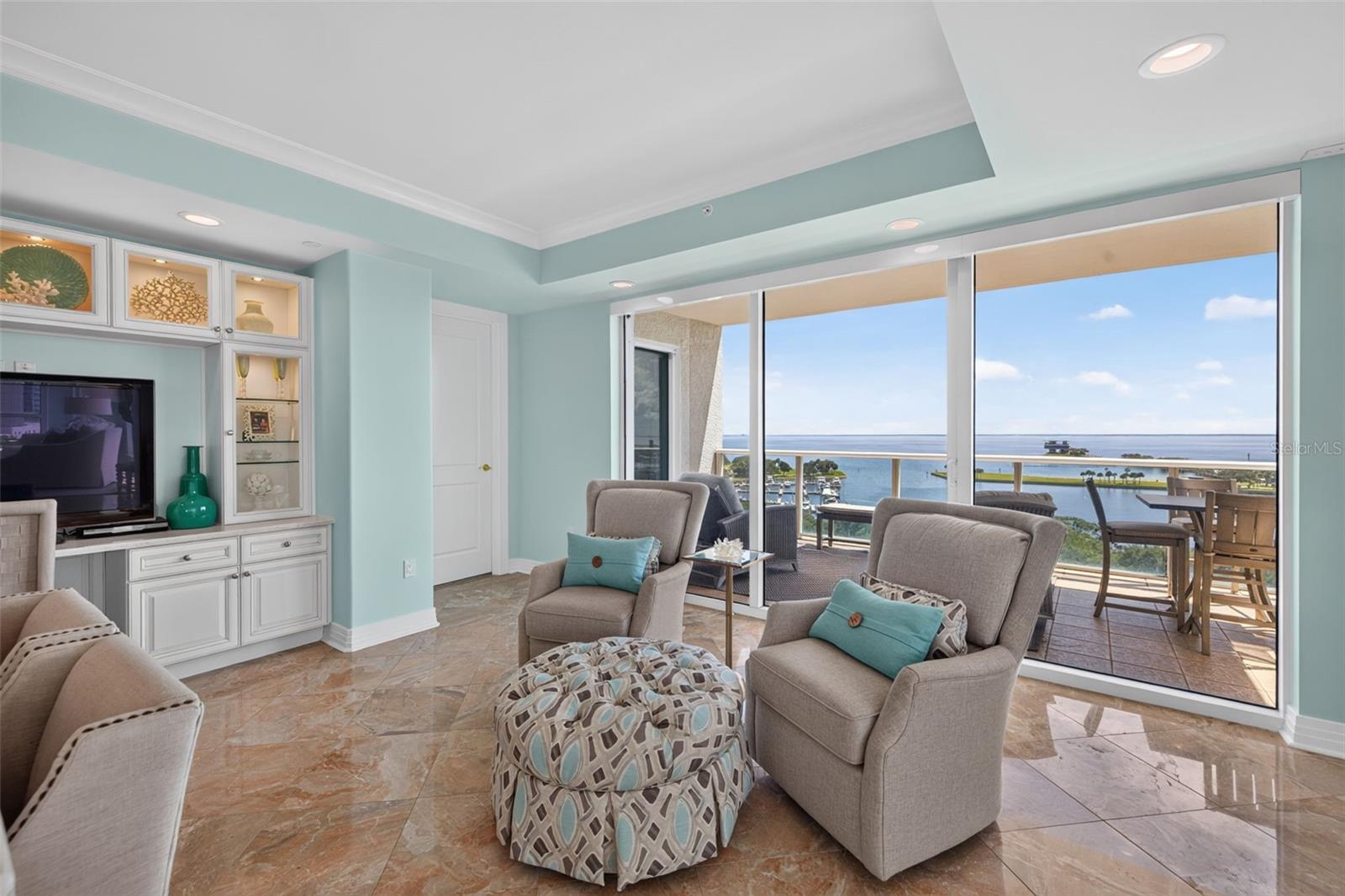 400 Bch Dr #1004 ST PETERSBURG, FL 33701