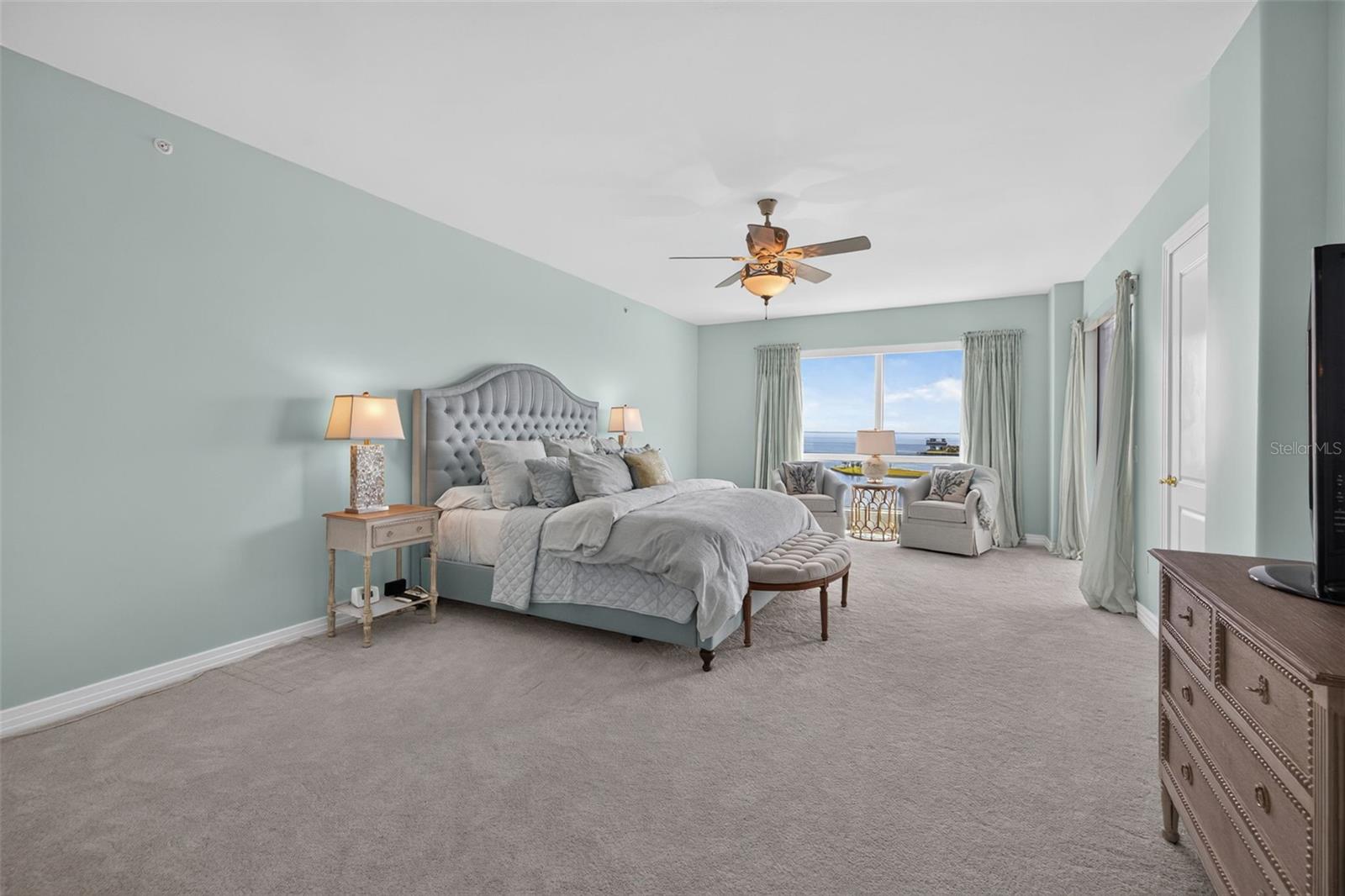 400 Bch Dr #1004 ST PETERSBURG, FL 33701