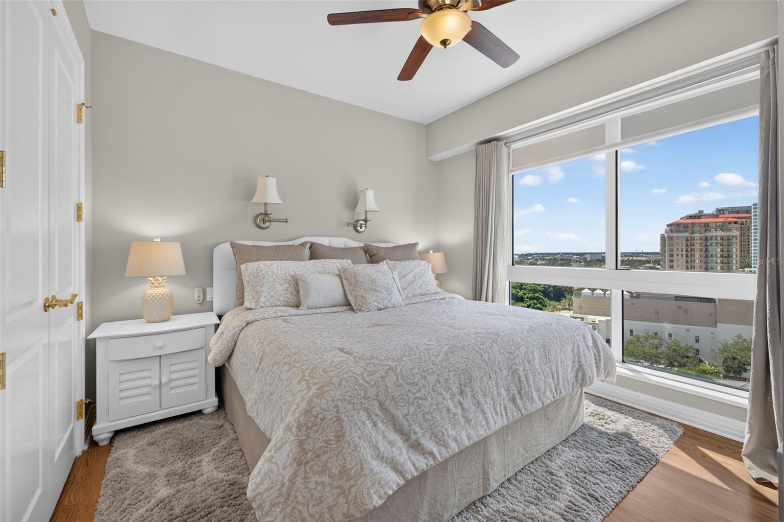 400 Bch Dr #1004 ST PETERSBURG, FL 33701
