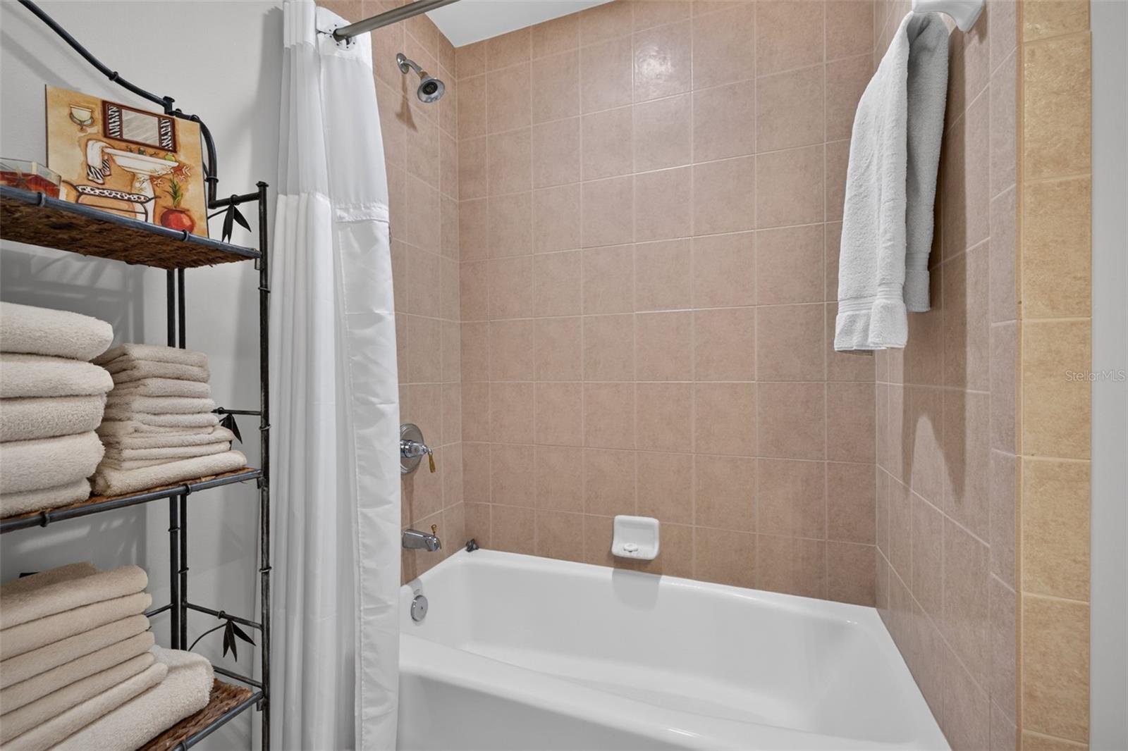 400 Bch Dr #1004 ST PETERSBURG, FL 33701