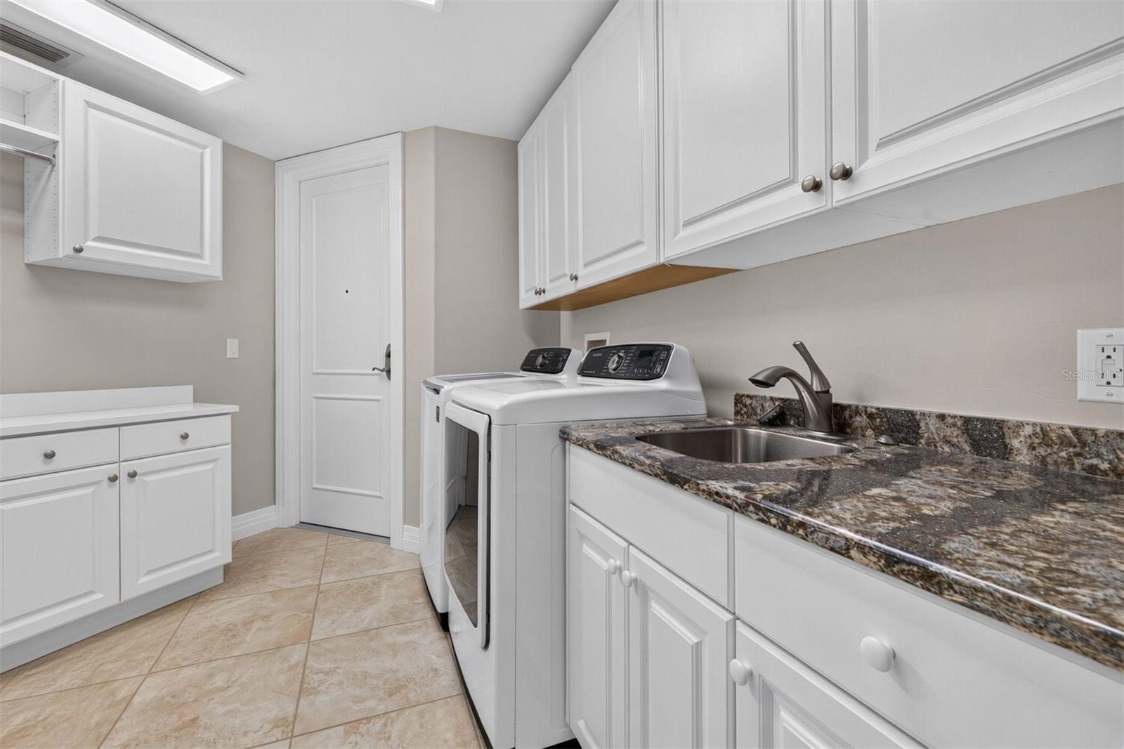 400 Bch Dr #1004 ST PETERSBURG, FL 33701