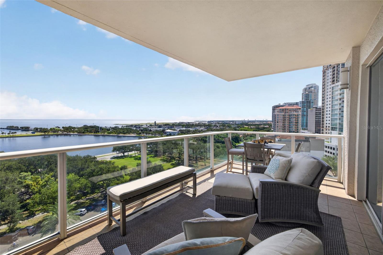 400 Bch Dr #1004 ST PETERSBURG, FL 33701