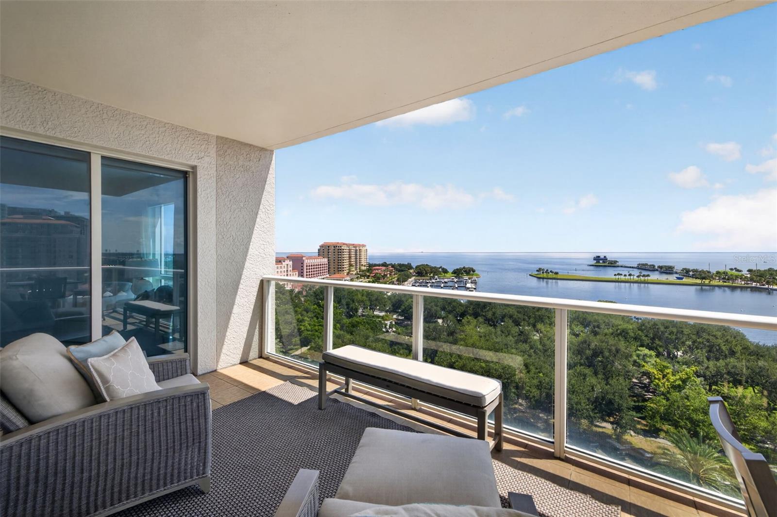 400 Bch Dr #1004 ST PETERSBURG, FL 33701