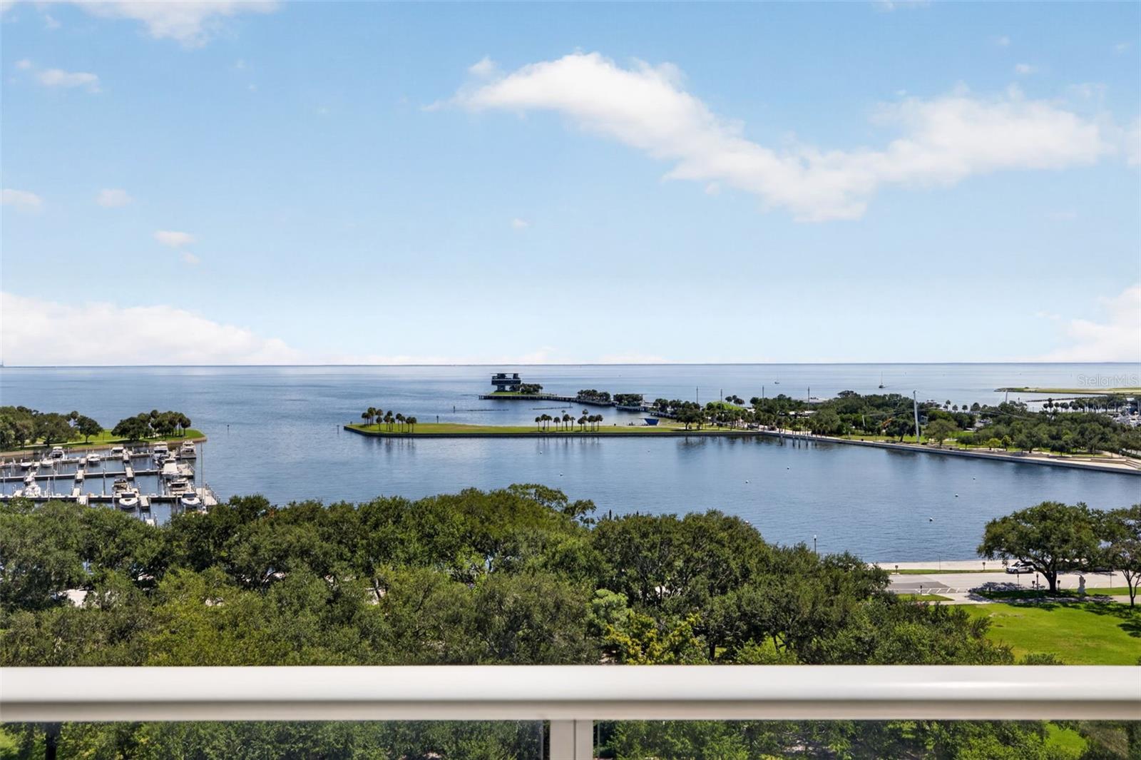 400 Bch Dr #1004 ST PETERSBURG, FL 33701