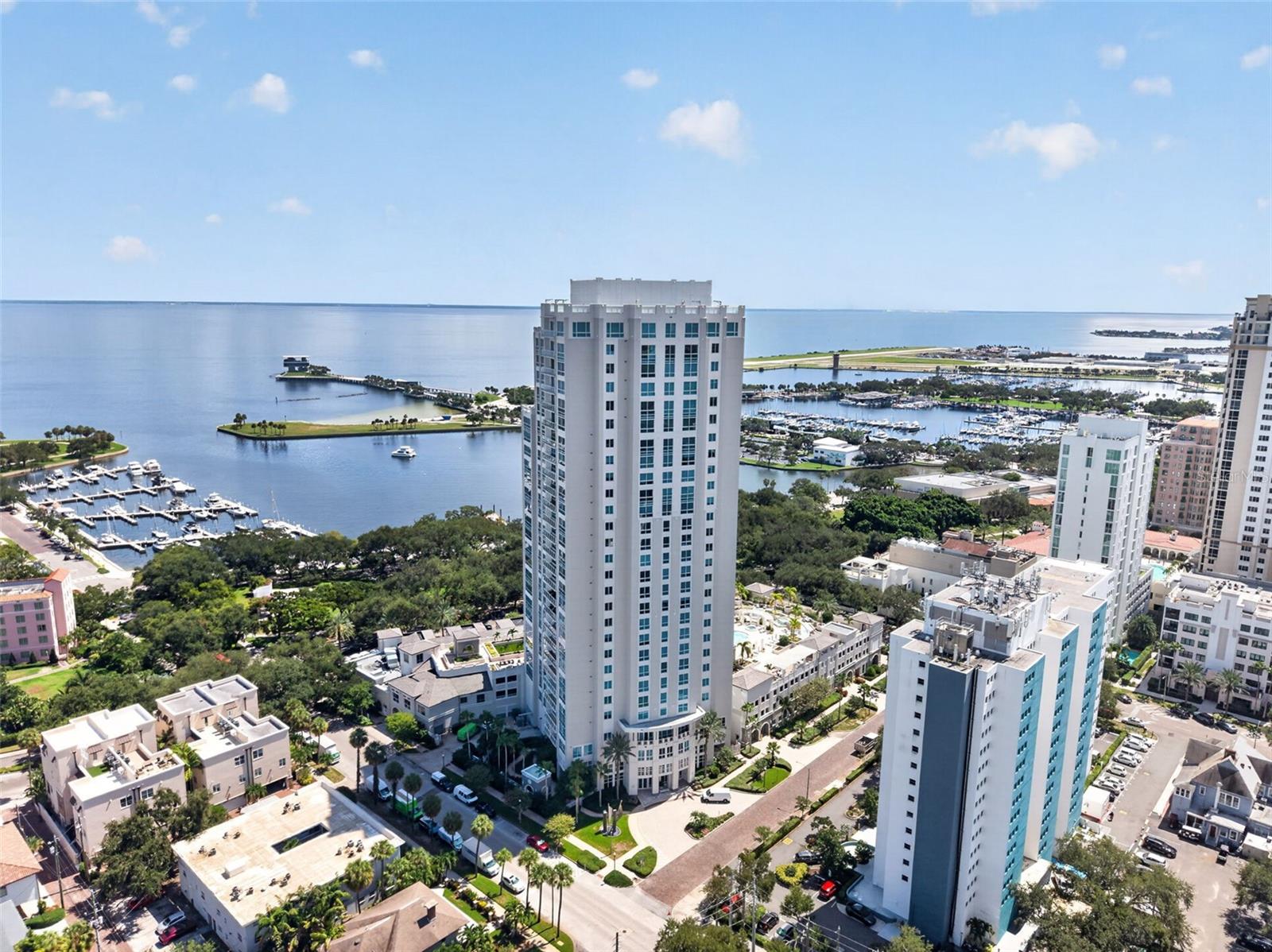 400 Bch Dr #1004 ST PETERSBURG, FL 33701