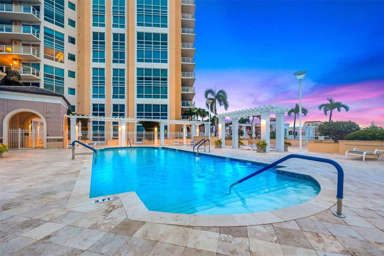 400 Bch Dr #1004 ST PETERSBURG, FL 33701