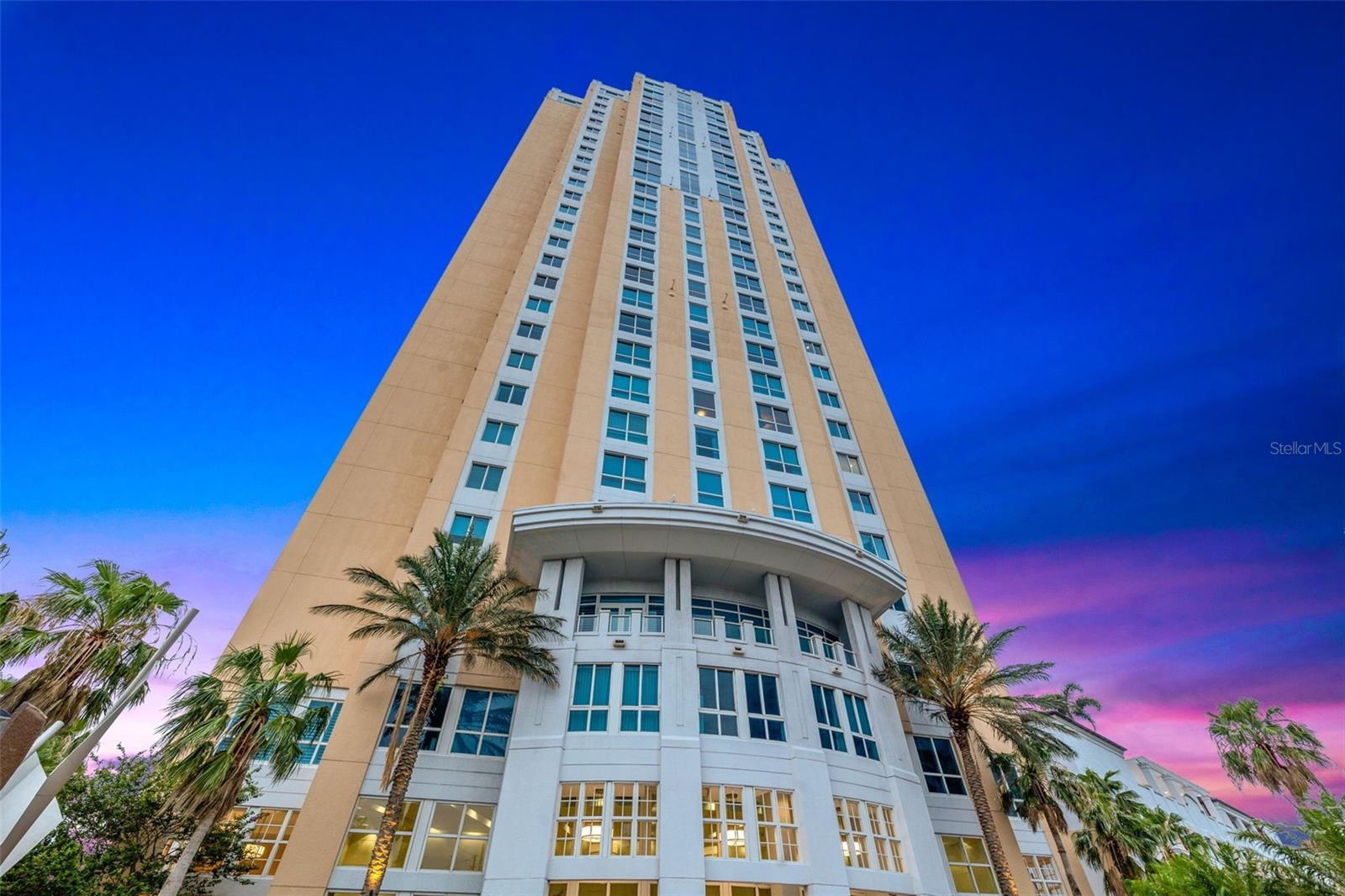 400 Bch Dr #1004 ST PETERSBURG, FL 33701