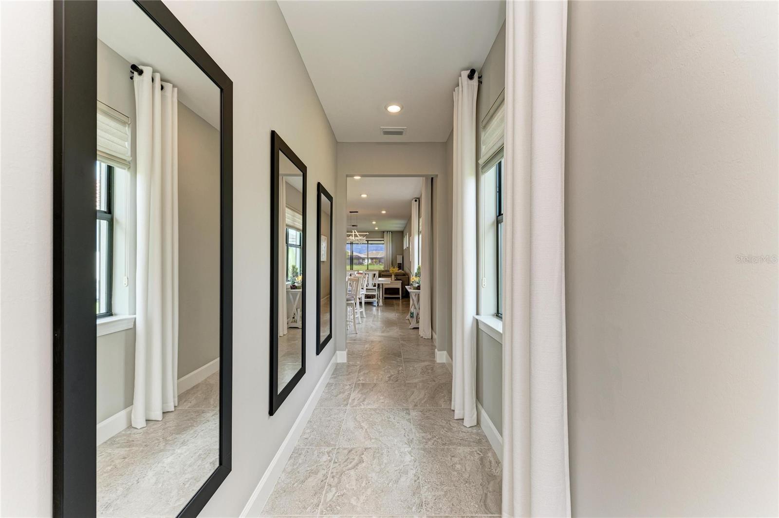 7575 SUMMERLAND Cv LAKEWOOD RANCH, FL 34202