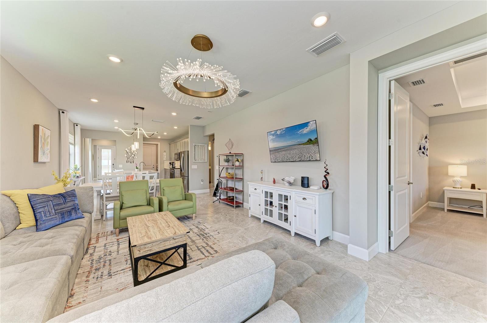 7575 SUMMERLAND Cv LAKEWOOD RANCH, FL 34202