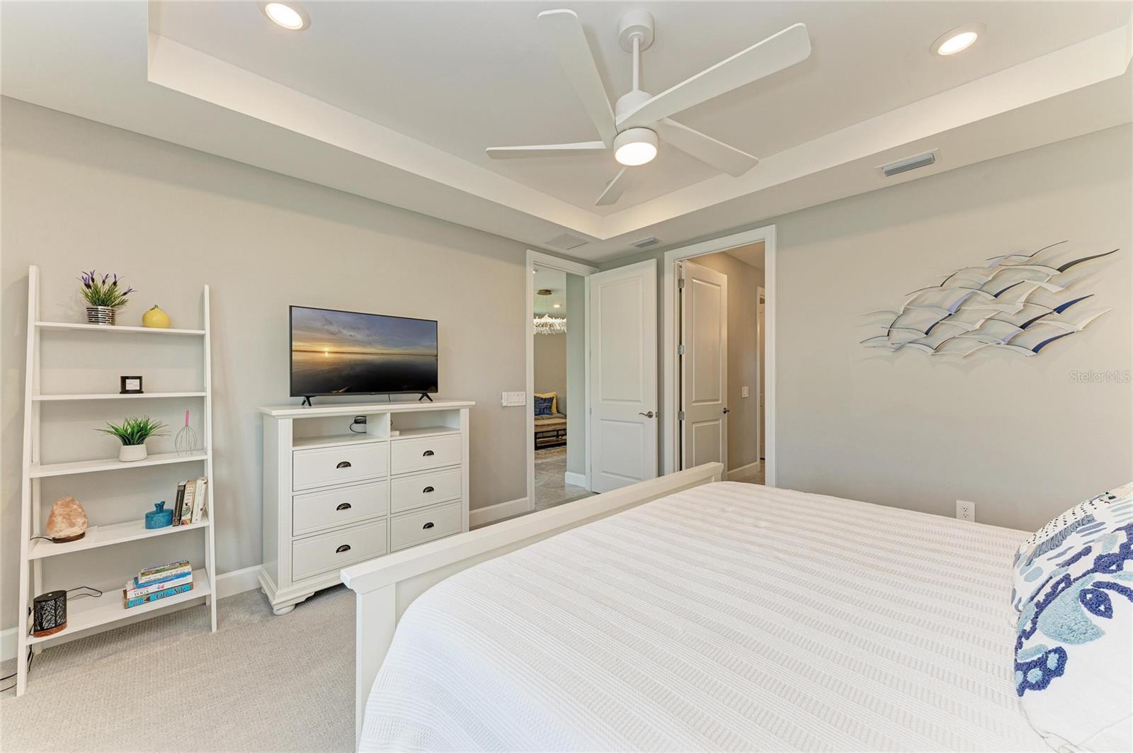 7575 SUMMERLAND Cv LAKEWOOD RANCH, FL 34202